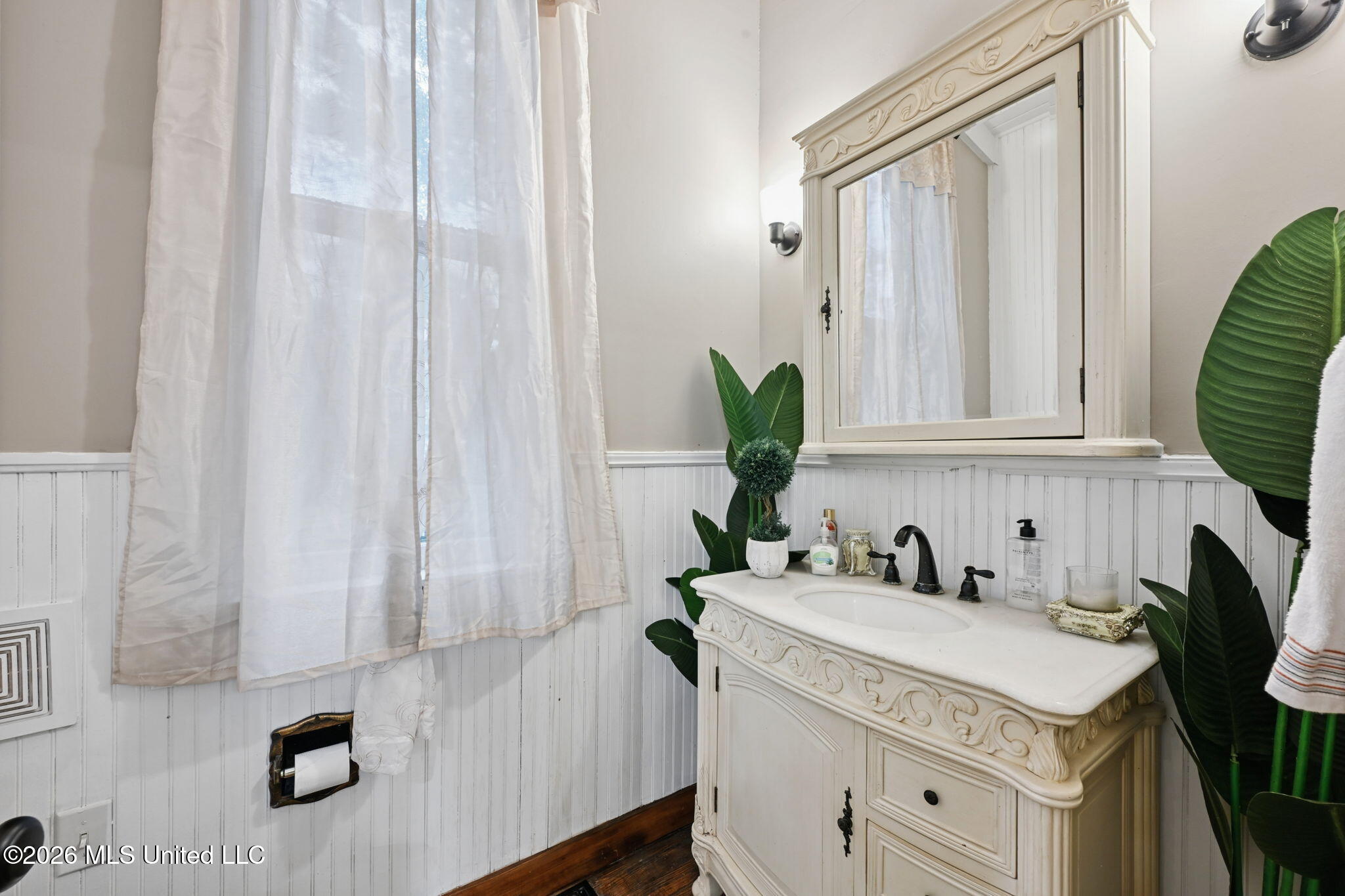 102 W Myrtle Street Property Photo 17