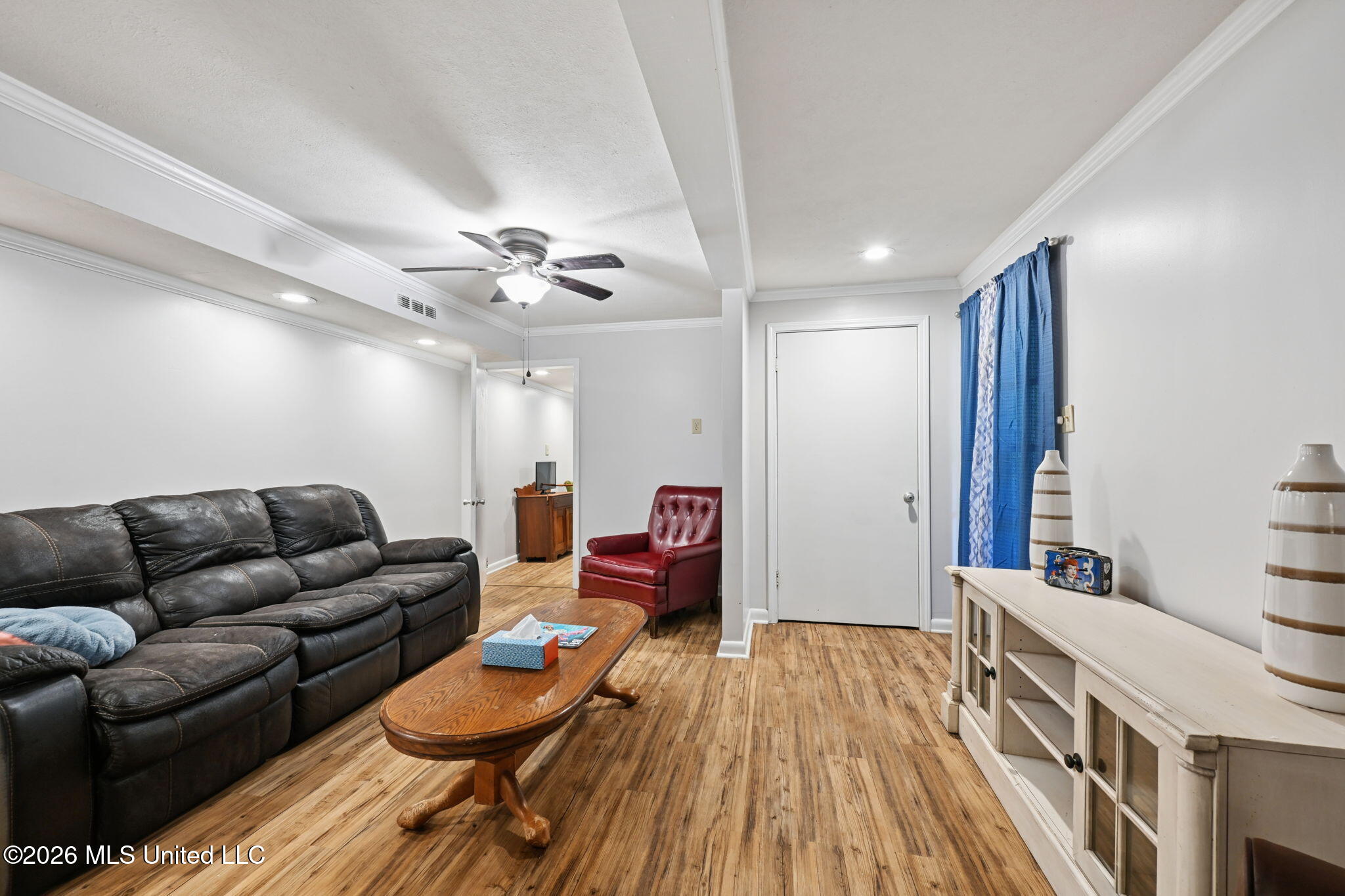 102 W Myrtle Street Property Photo 36