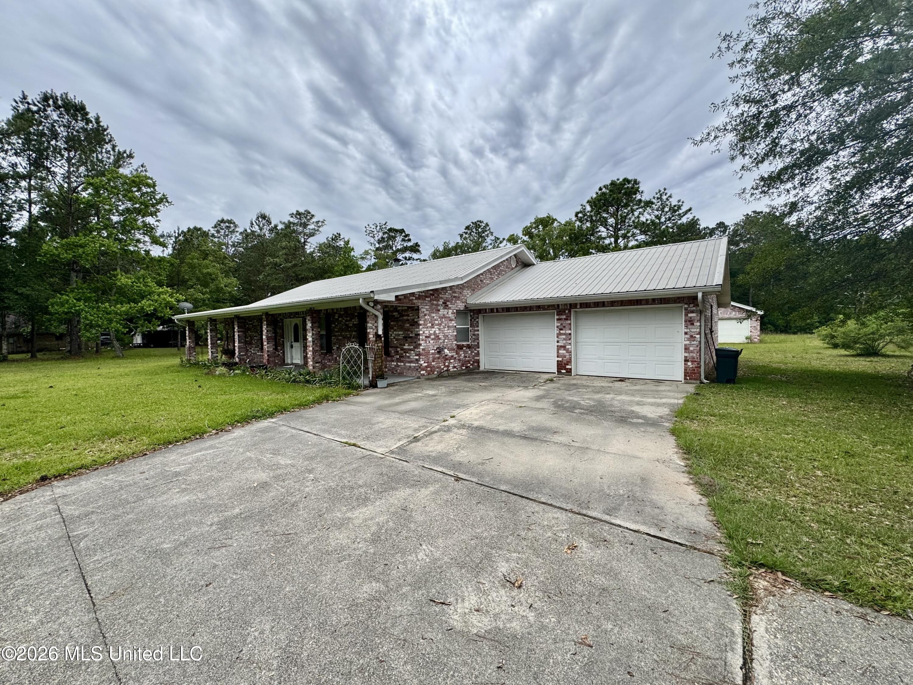 20 C G Smith Road Property Photo 2
