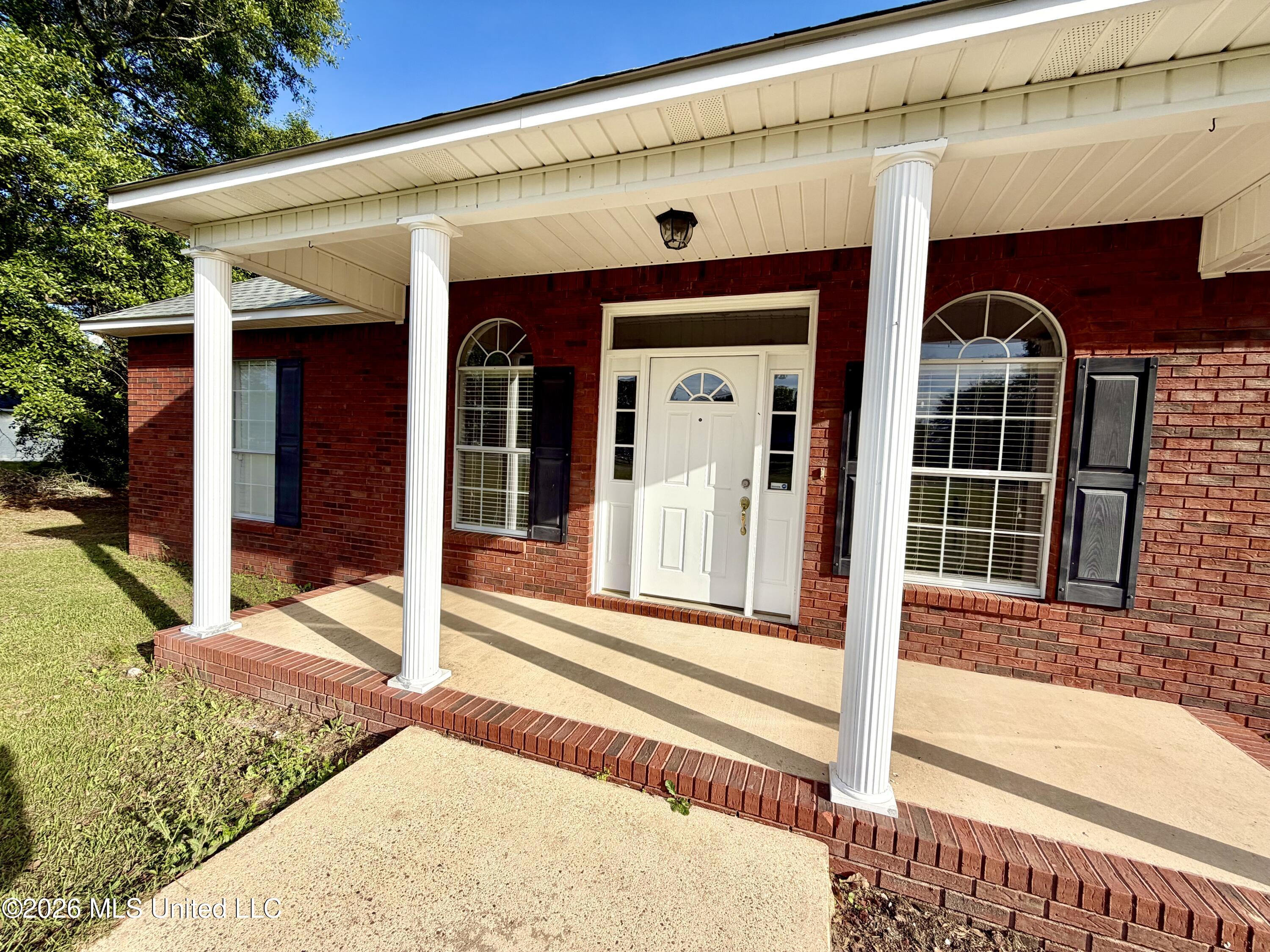 6902 Tanner Williams Road Property Photo 3