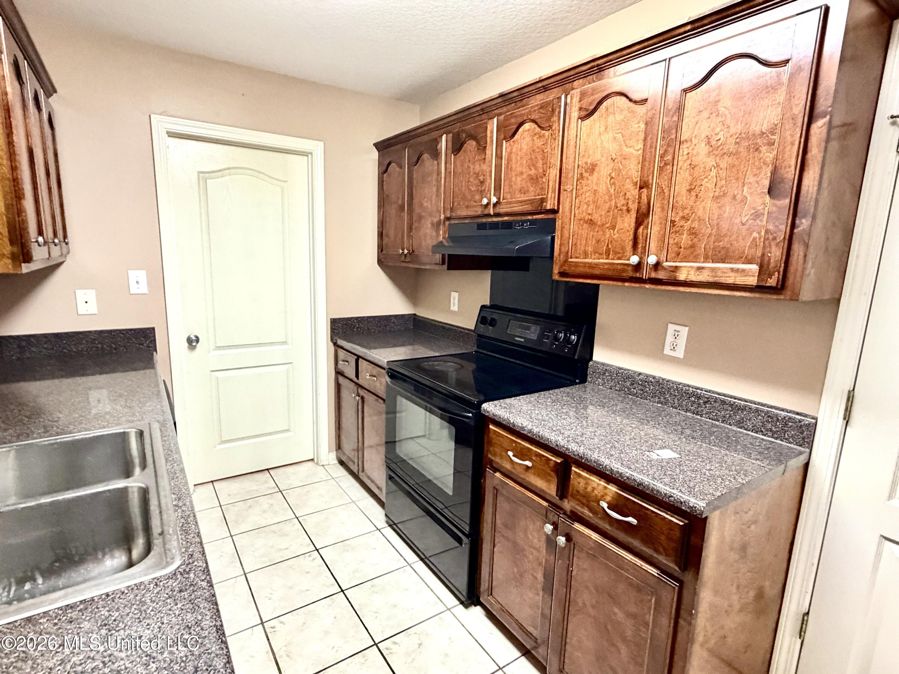 6902 Tanner Williams Road Property Photo 13