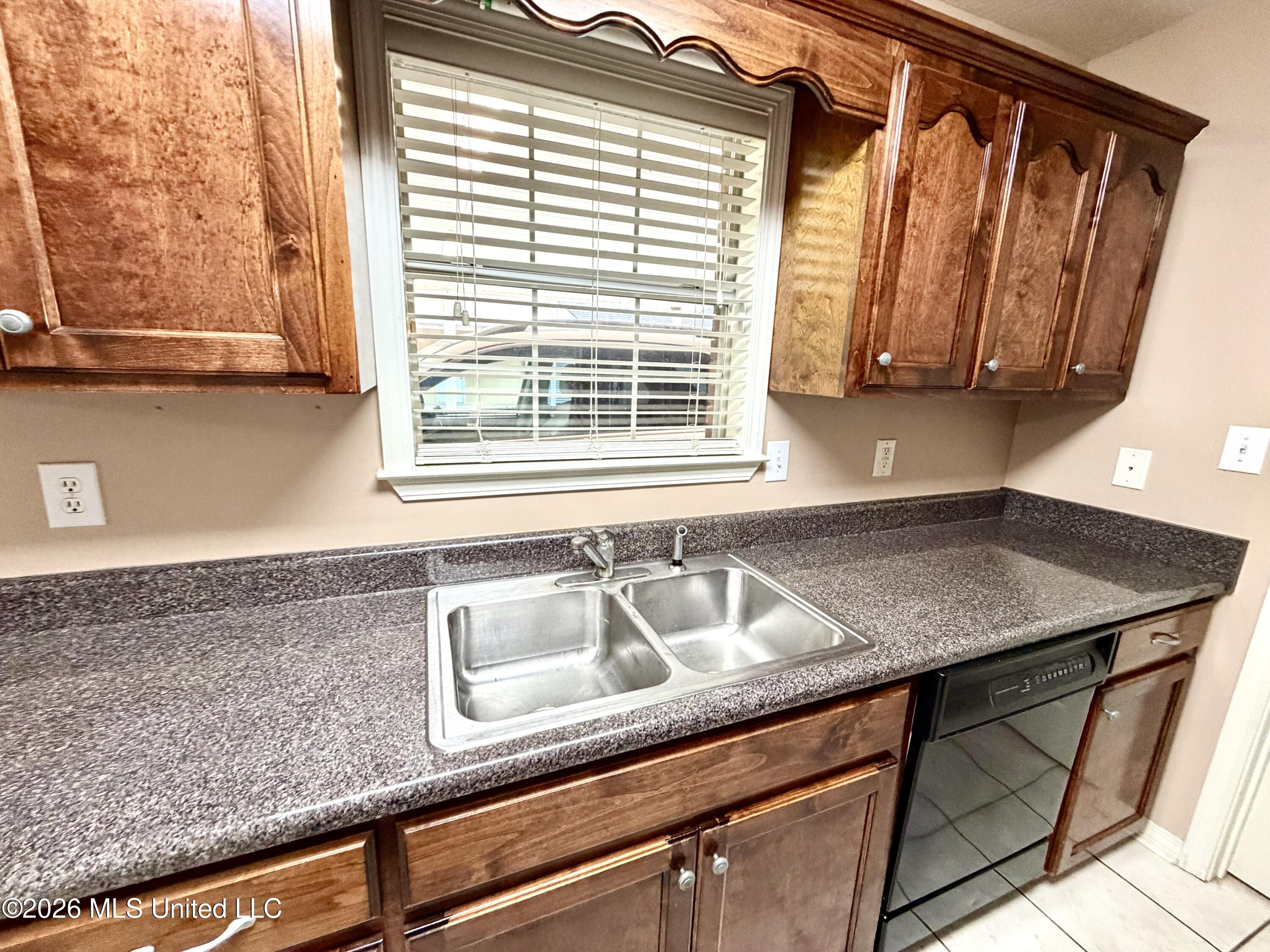 6902 Tanner Williams Road Property Photo 15