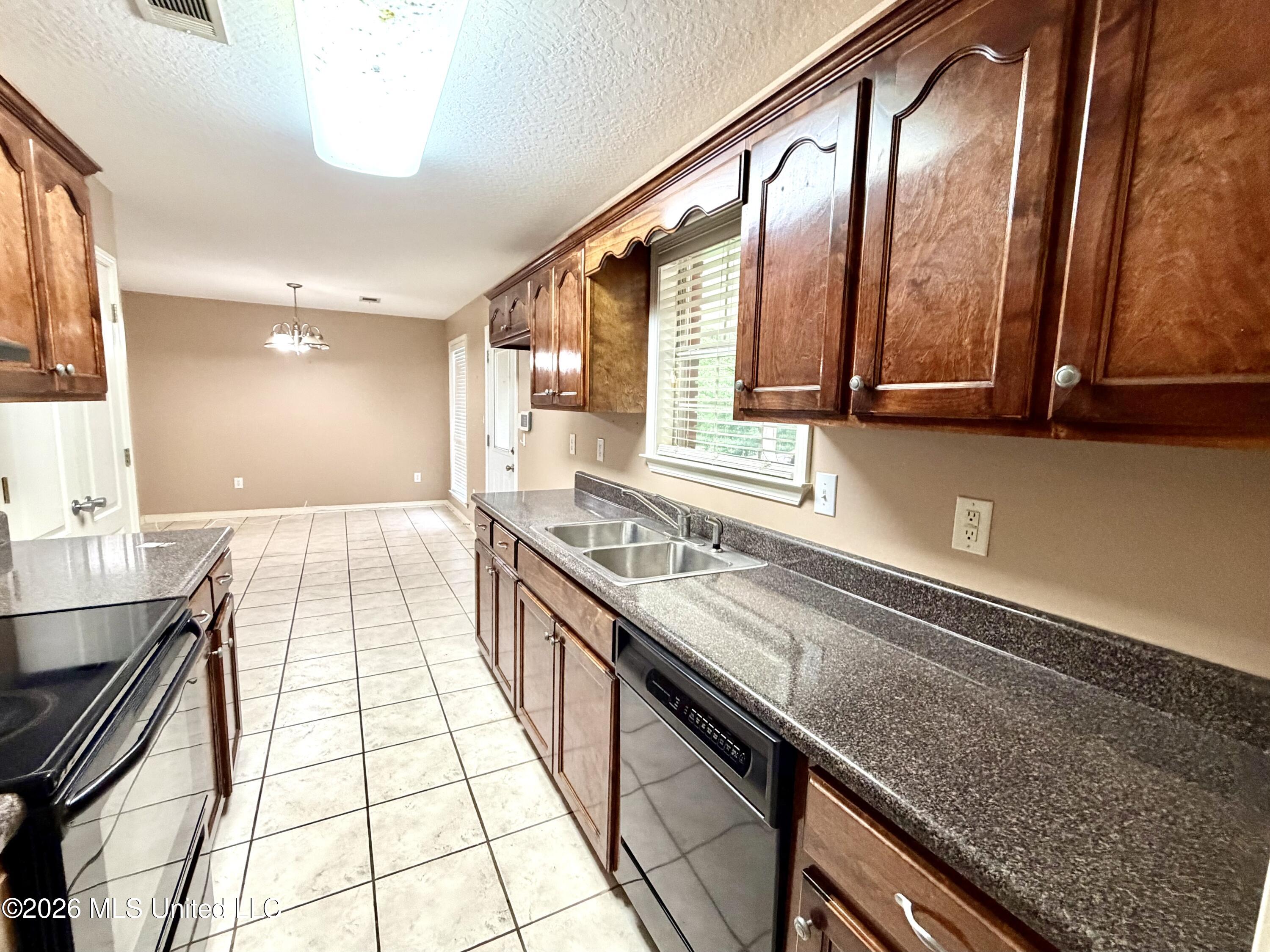 6902 Tanner Williams Road Property Photo 18