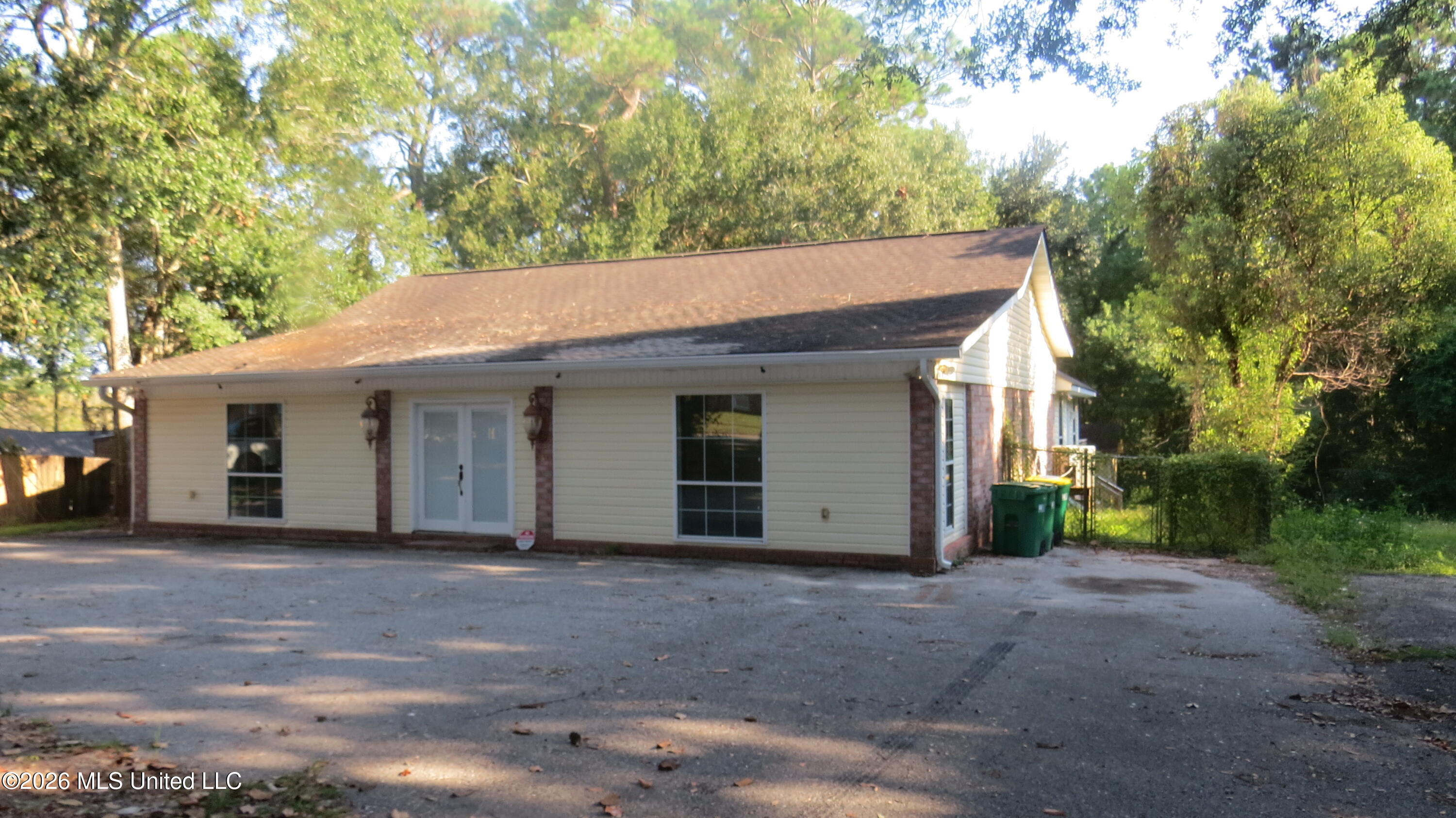 15929 Big Ridge Road Property Photo 2