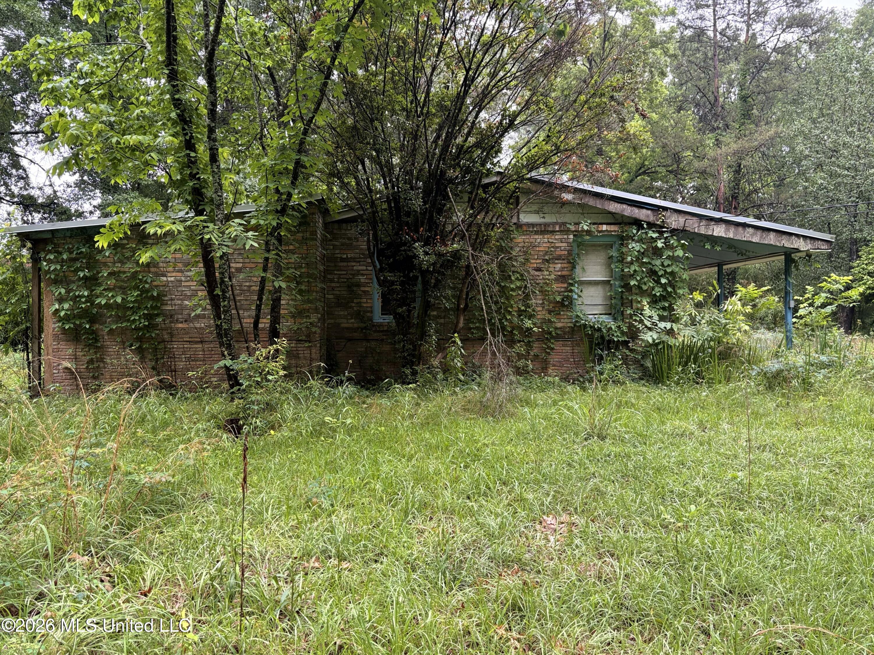 422 Powell Street Property Photo 2