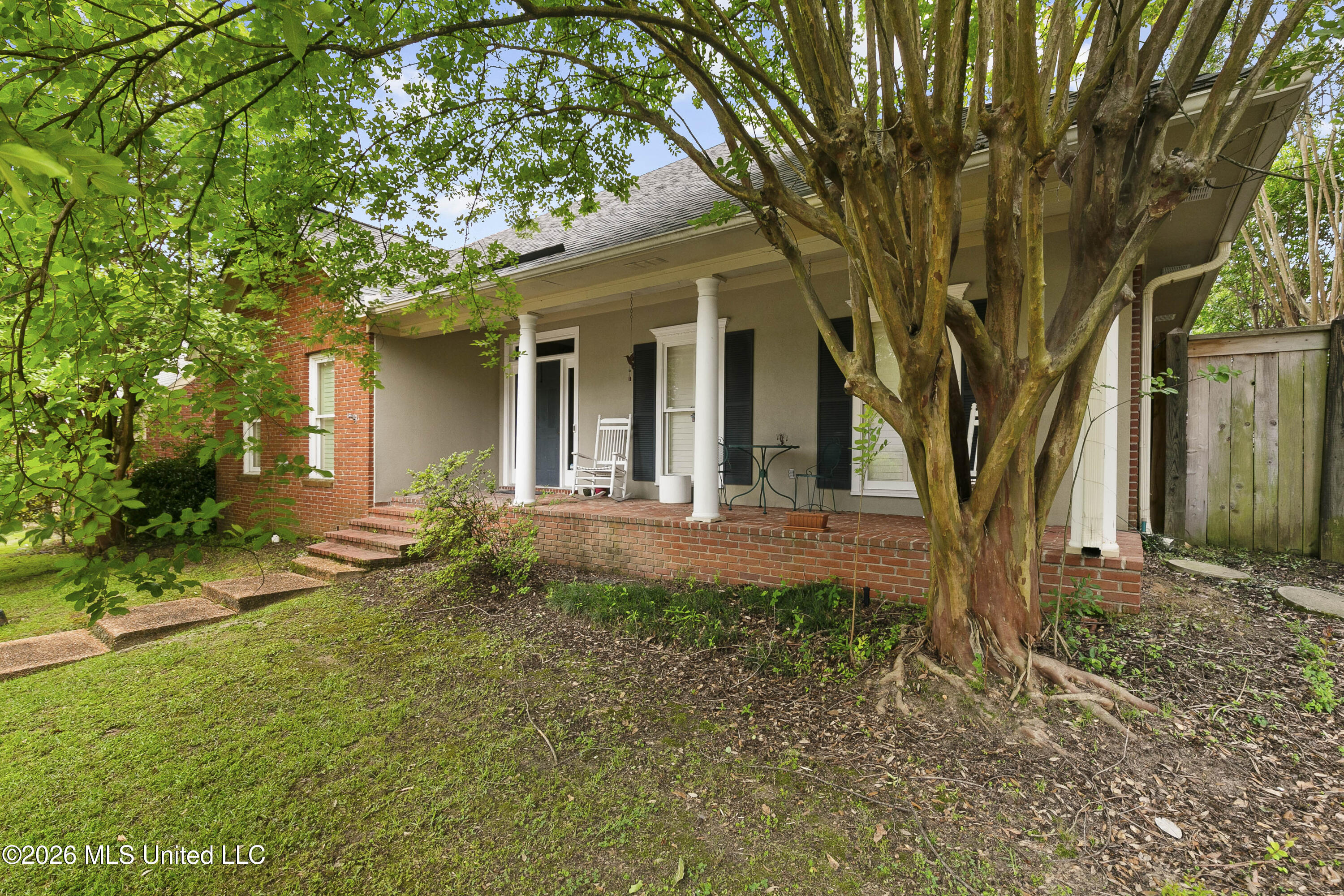 13 Village Green Court Property Photo 2