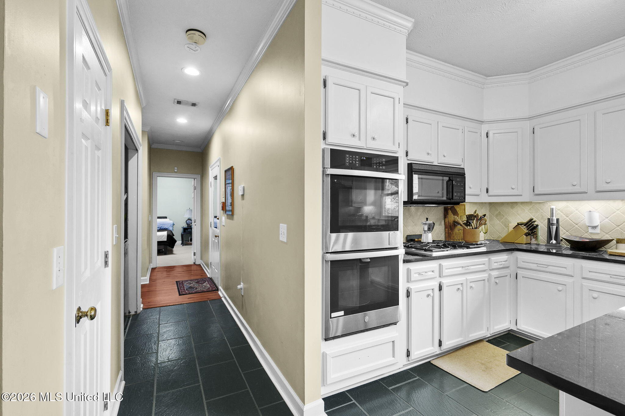 13 Village Green Court Property Photo 14