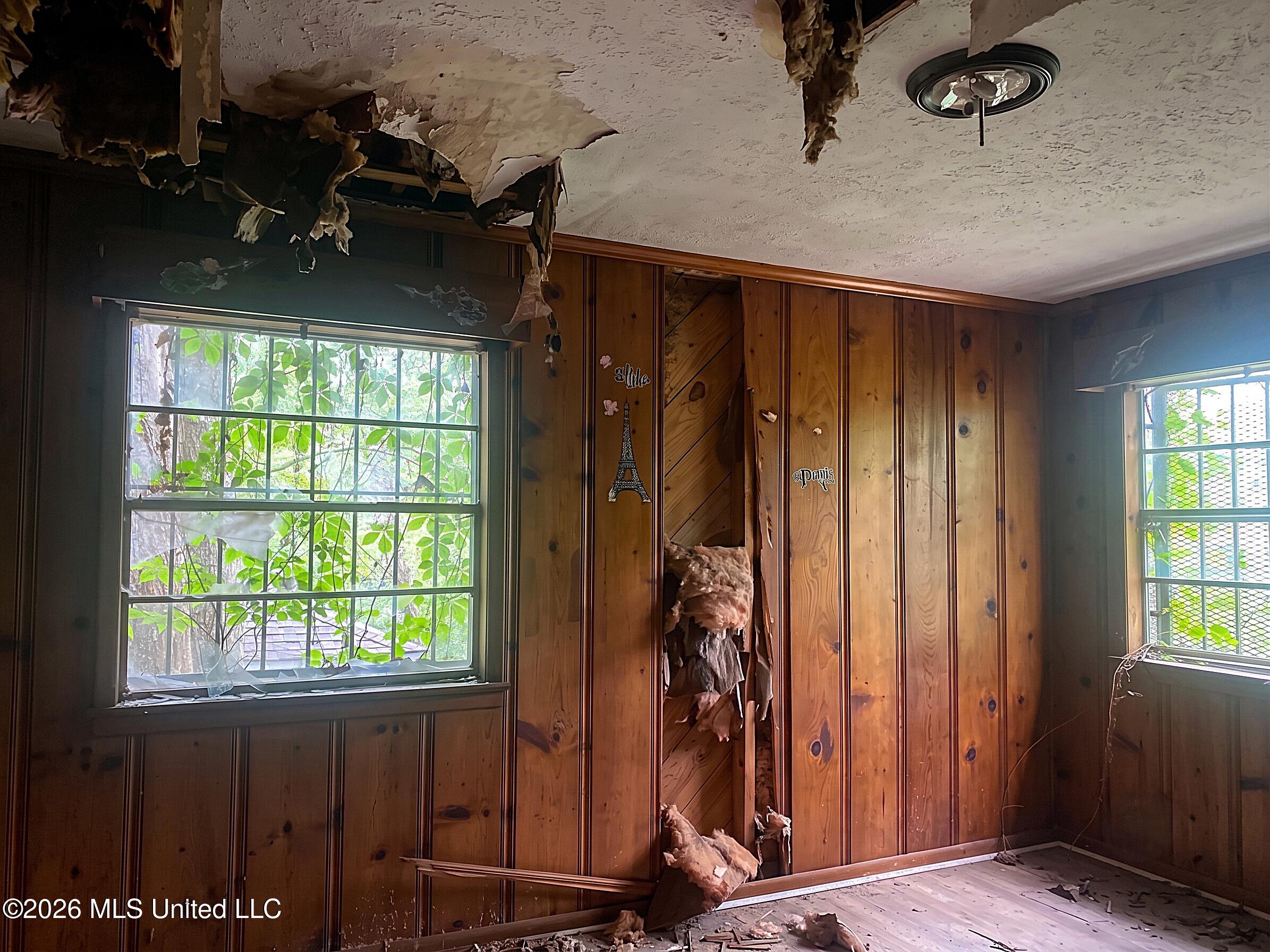 2480 Paden Street Property Photo 6