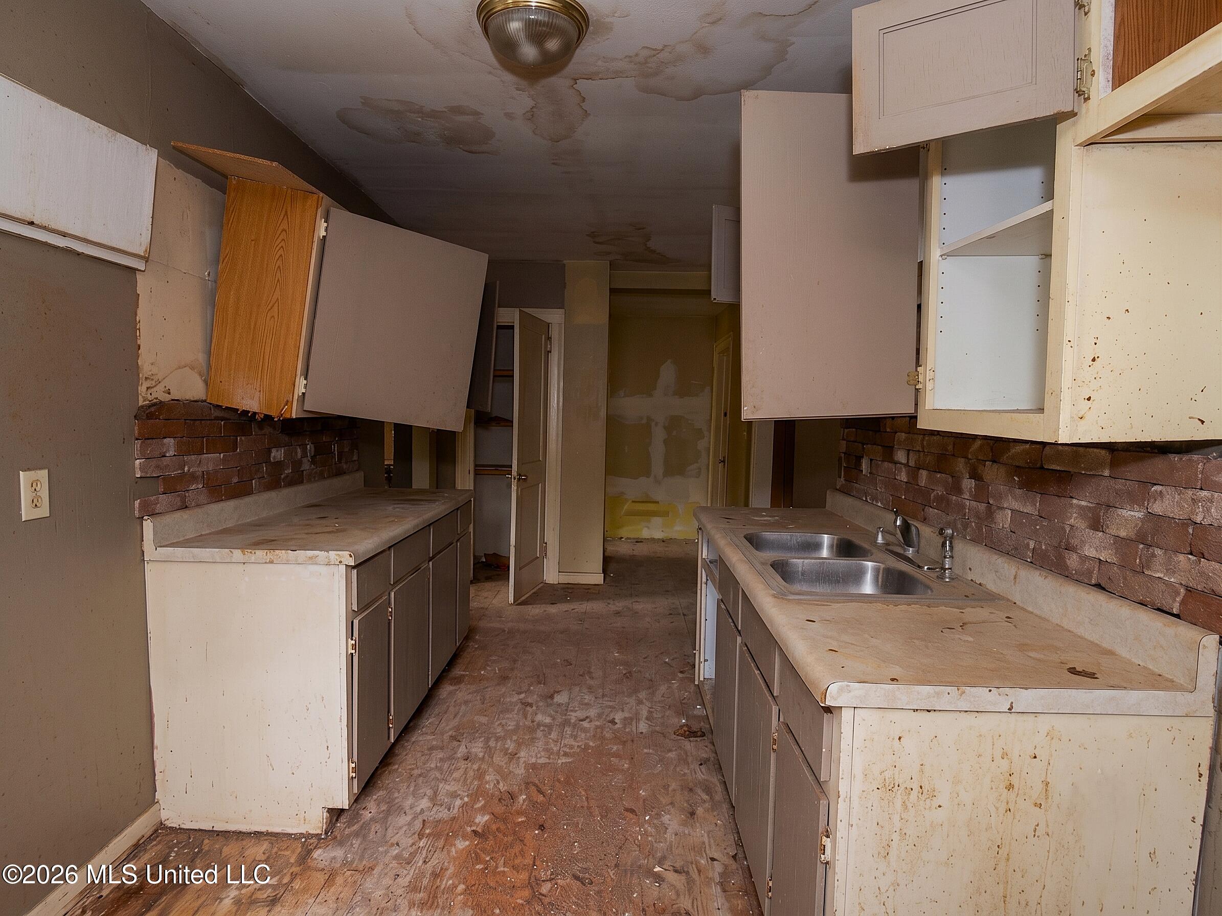 2006 Alta Woods Boulevard Property Photo 2