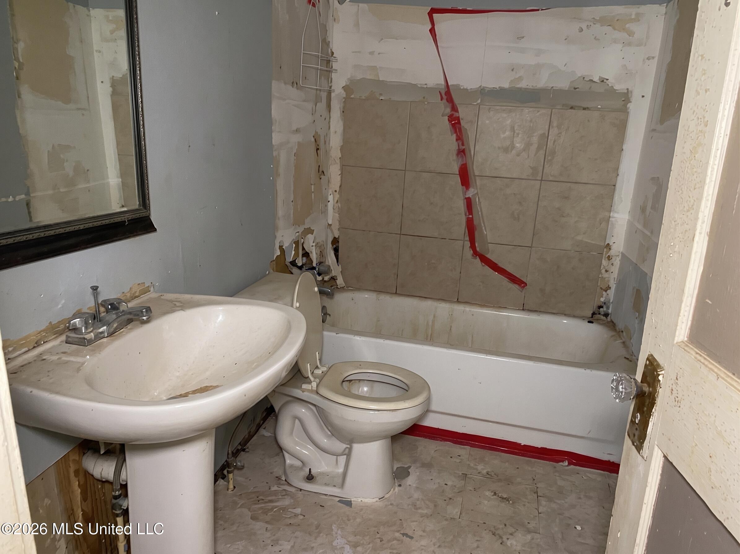 2006 Alta Woods Boulevard Property Photo 9