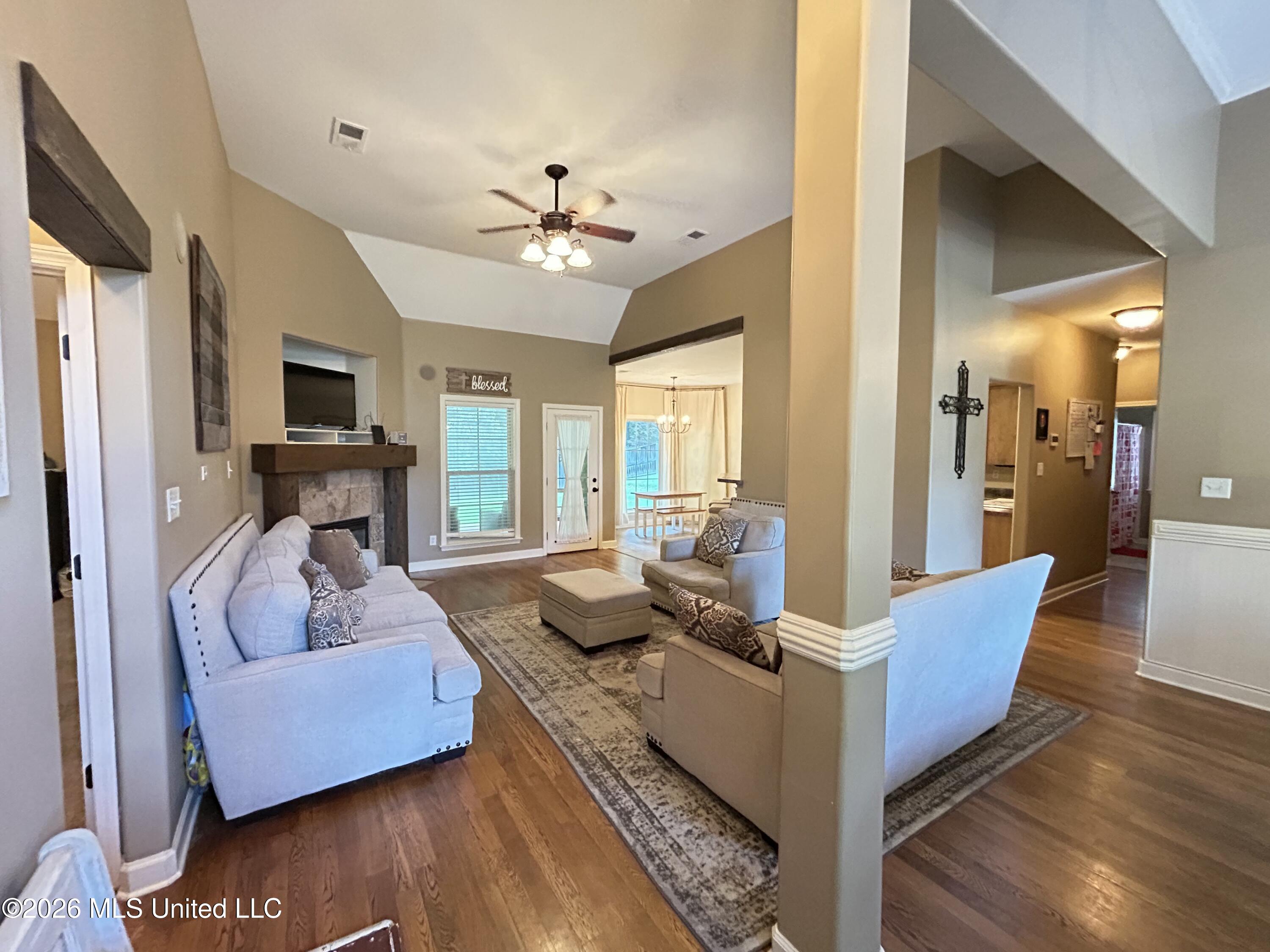 3426 Westwind Drive Property Photo 7