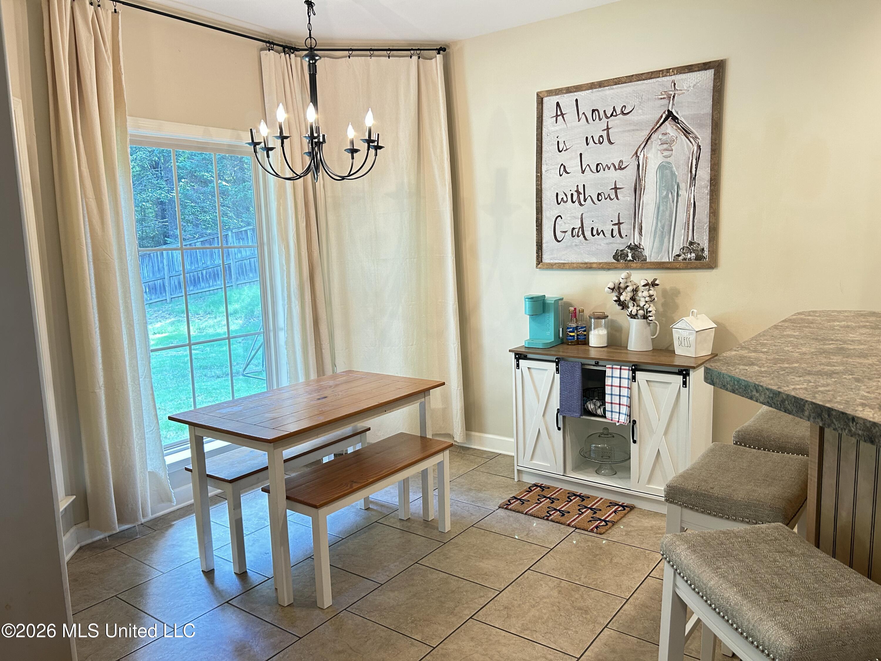 3426 Westwind Drive Property Photo 10