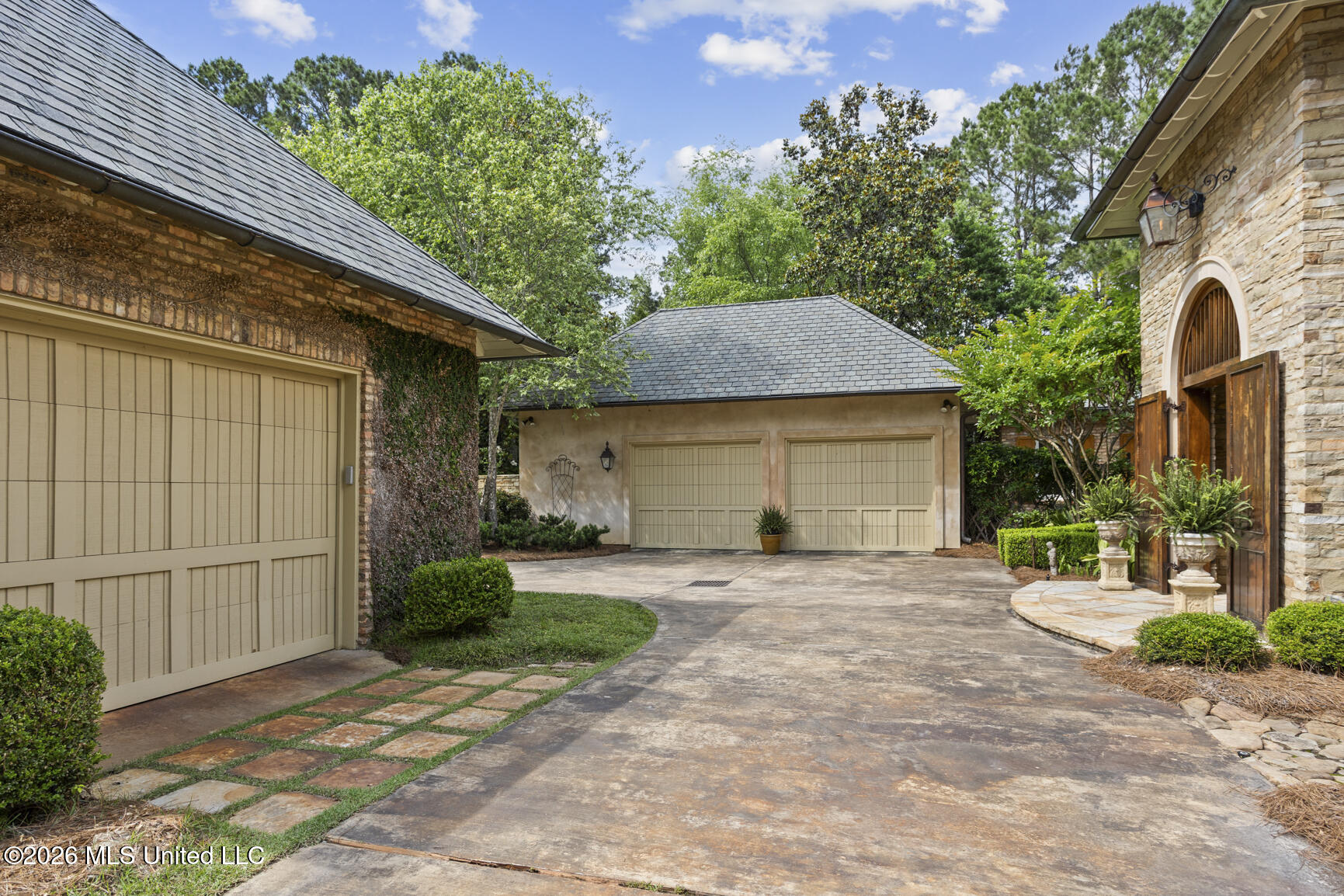 27 Provence Boulevard Property Photo 7