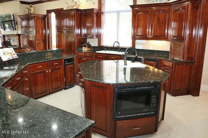51 Spencer Cove Property Photo 19