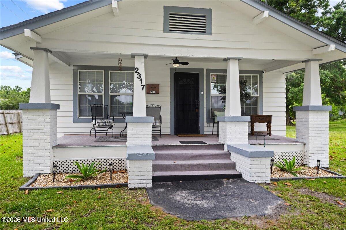2317 30th Street Property Photo 4