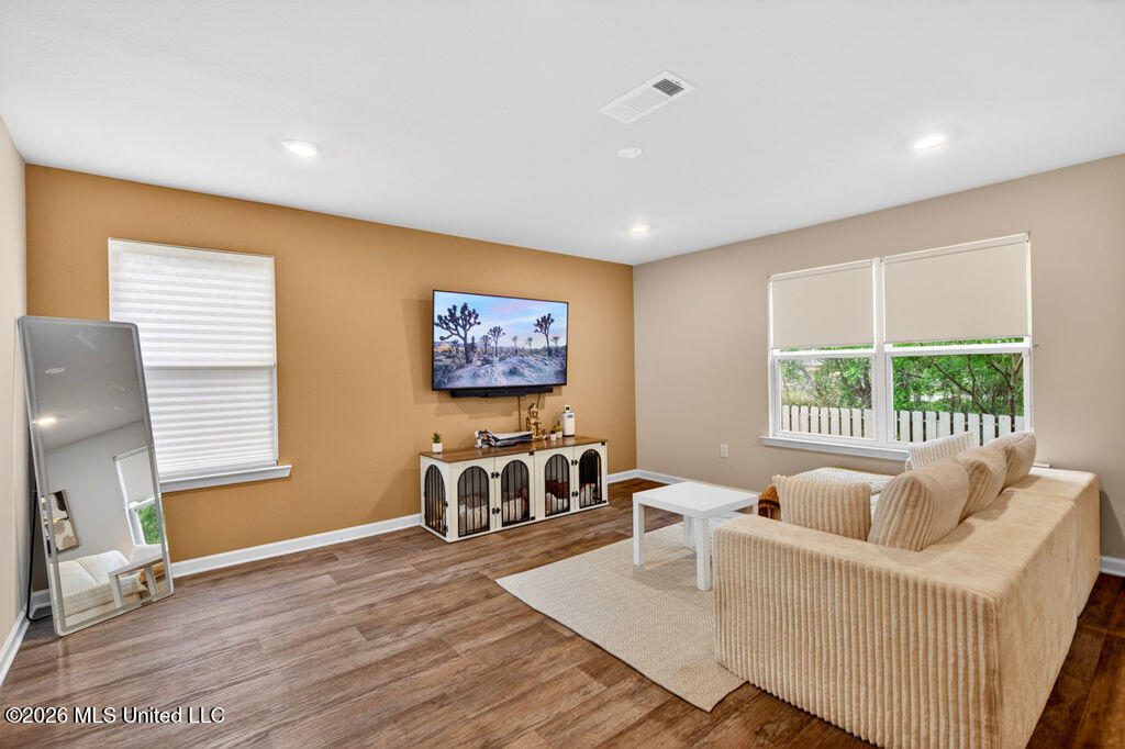 2020 Magazine Street Property Photo 6
