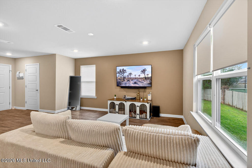 2020 Magazine Street Property Photo 7