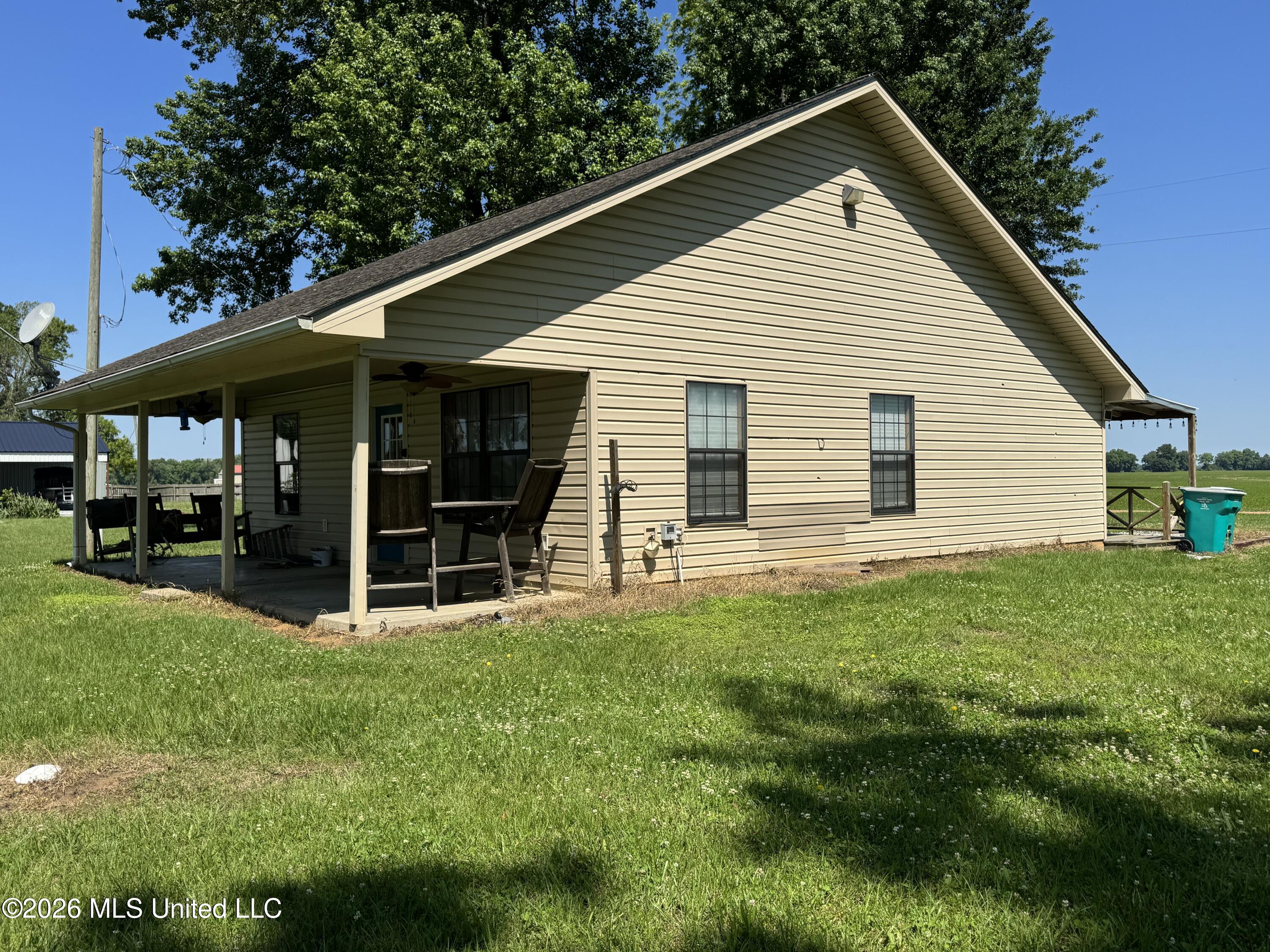 1727 Church Road Property Photo 4