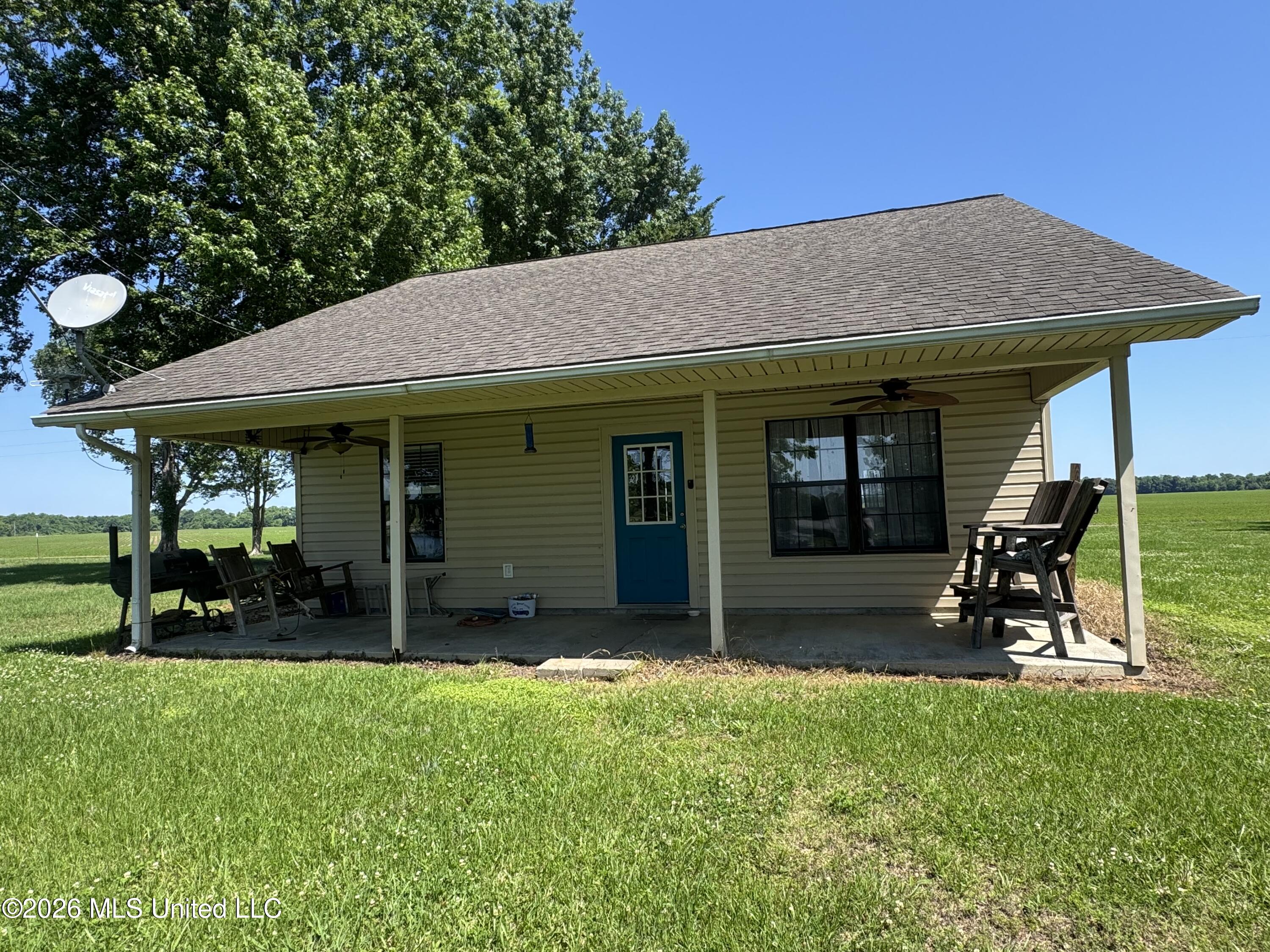 1727 Church Road Property Photo 5
