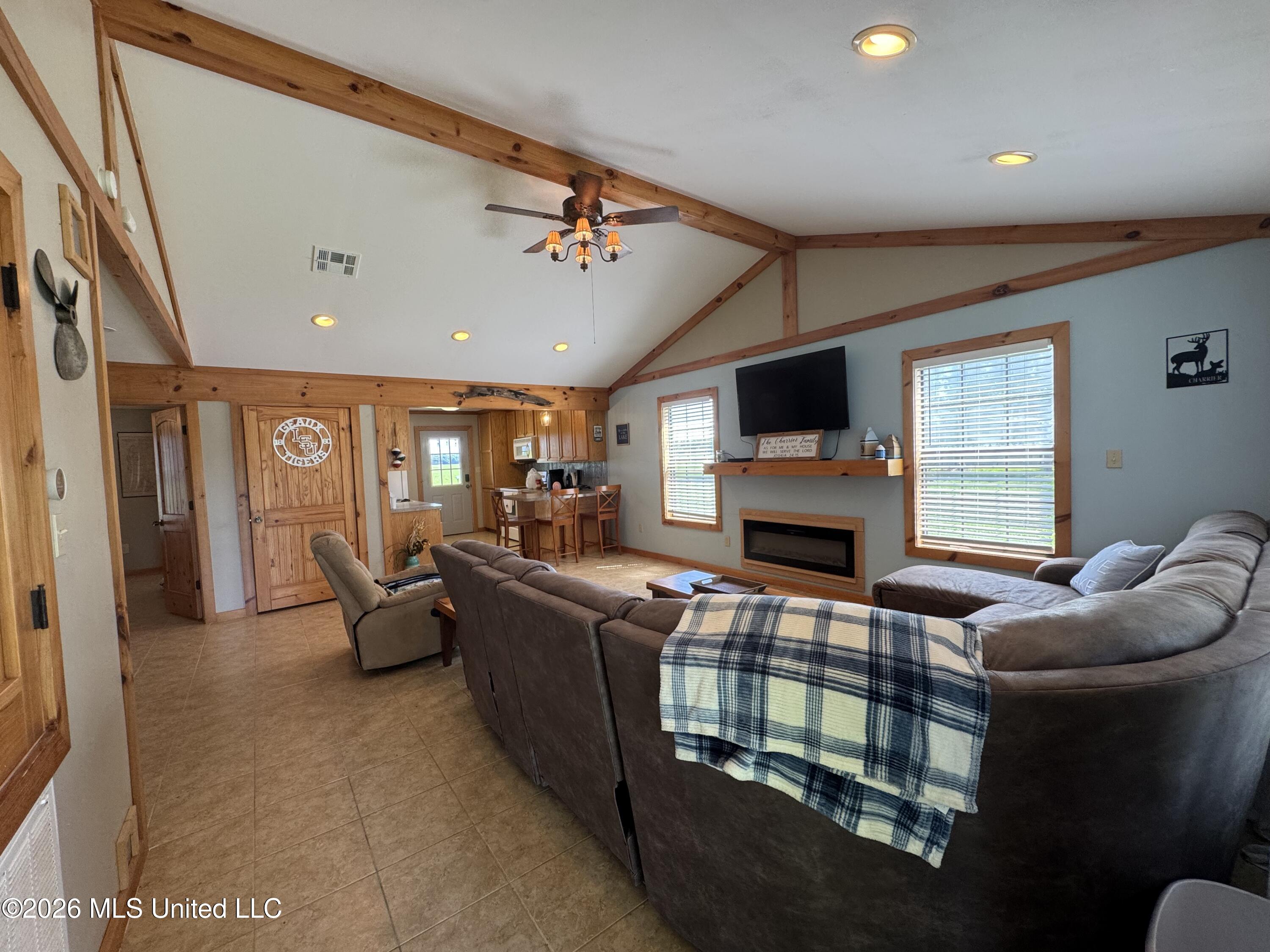 1727 Church Road Property Photo 9