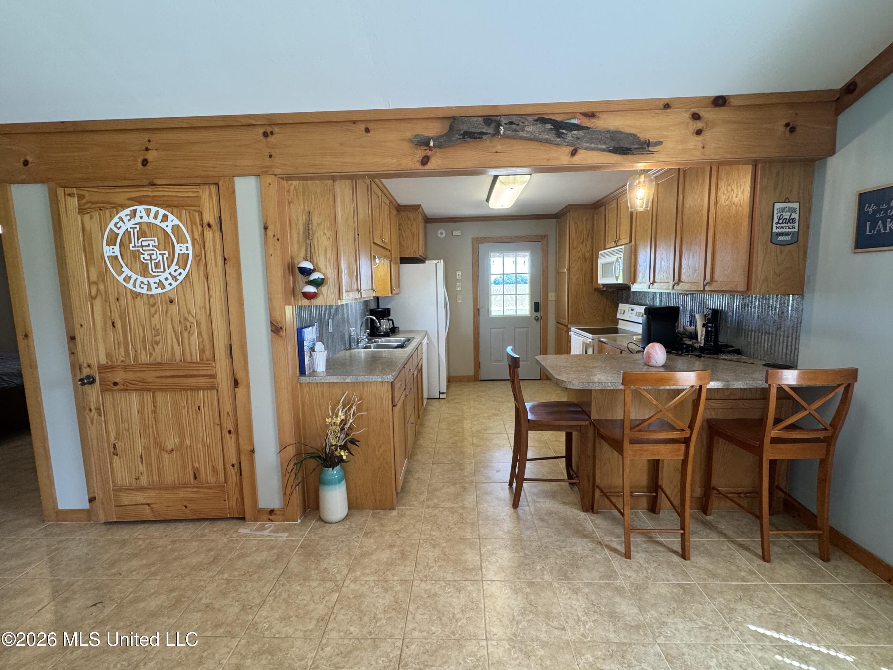 1727 Church Road Property Photo 11