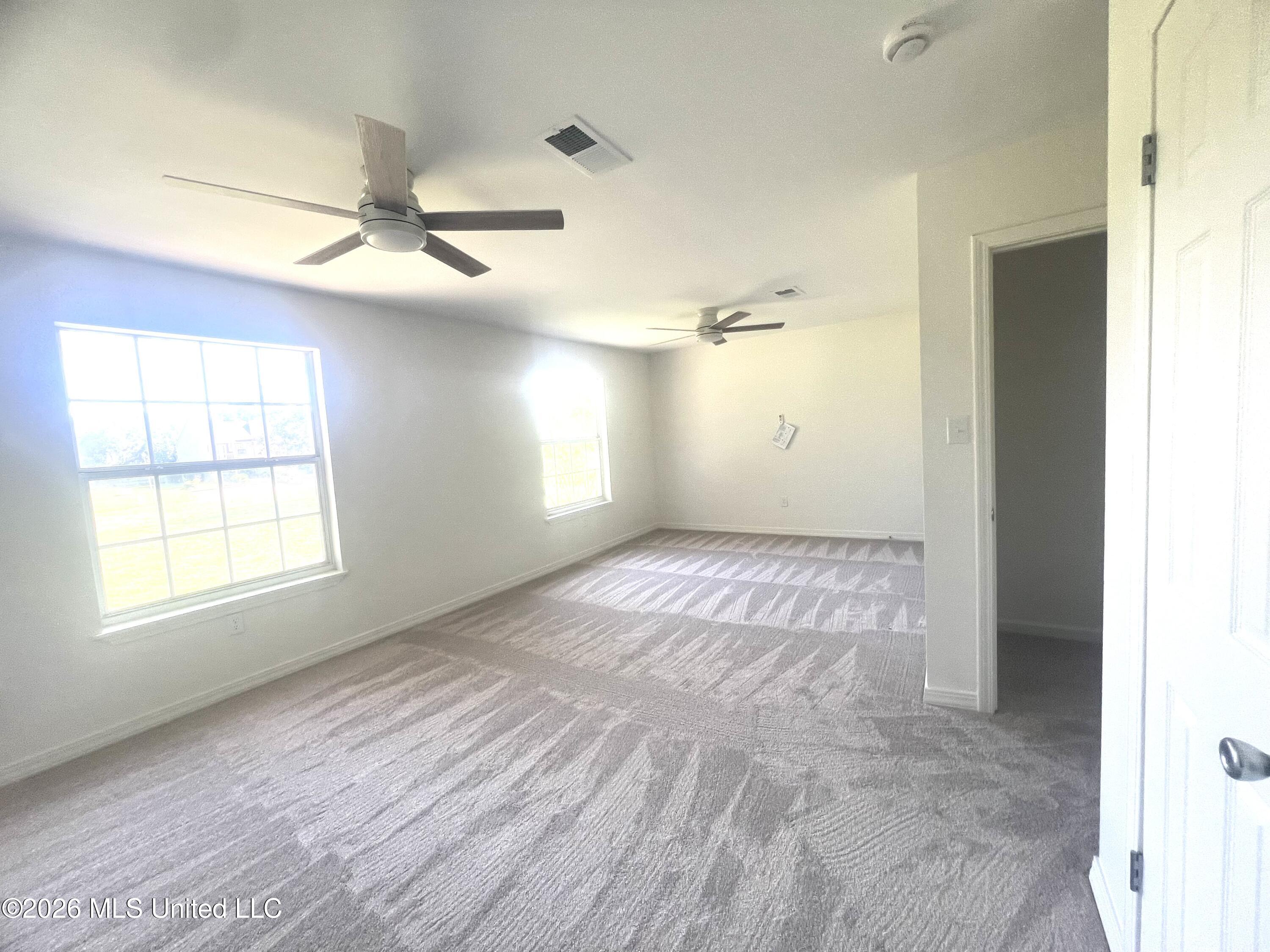 495 Popps Ferry Road Property Photo 12