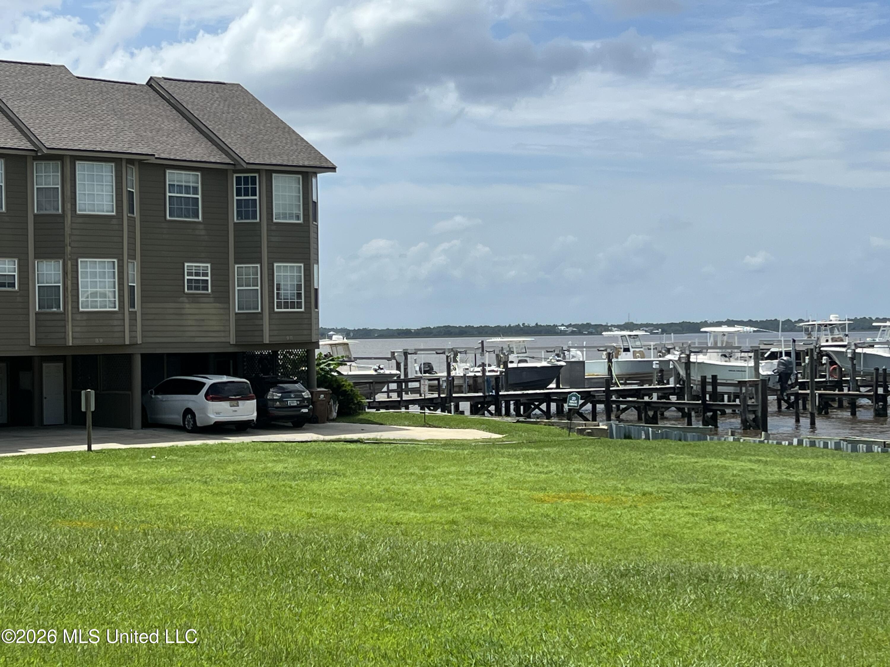 495 Popps Ferry Road Property Photo 17