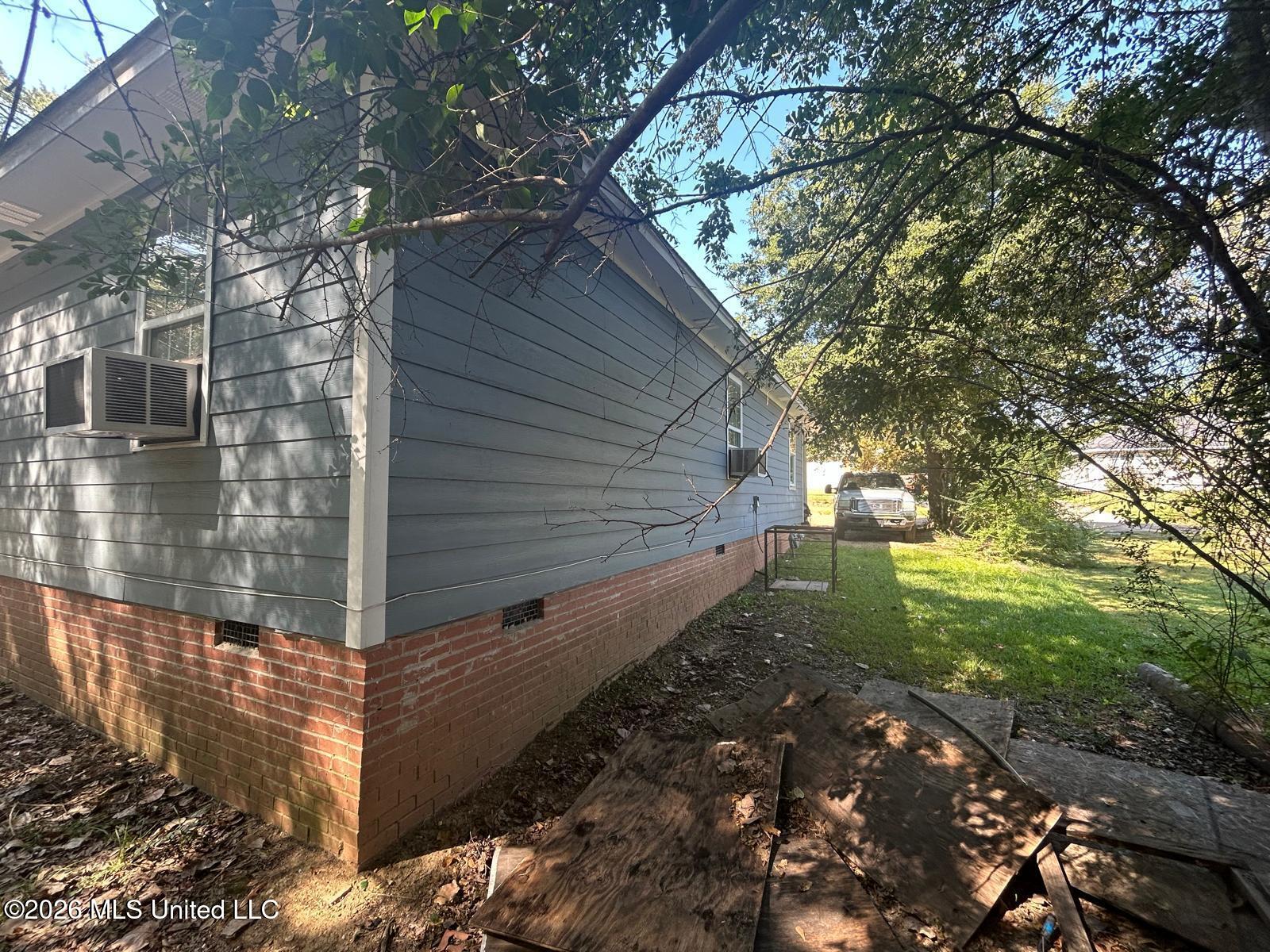 621 Chestnut Street Property Photo 3