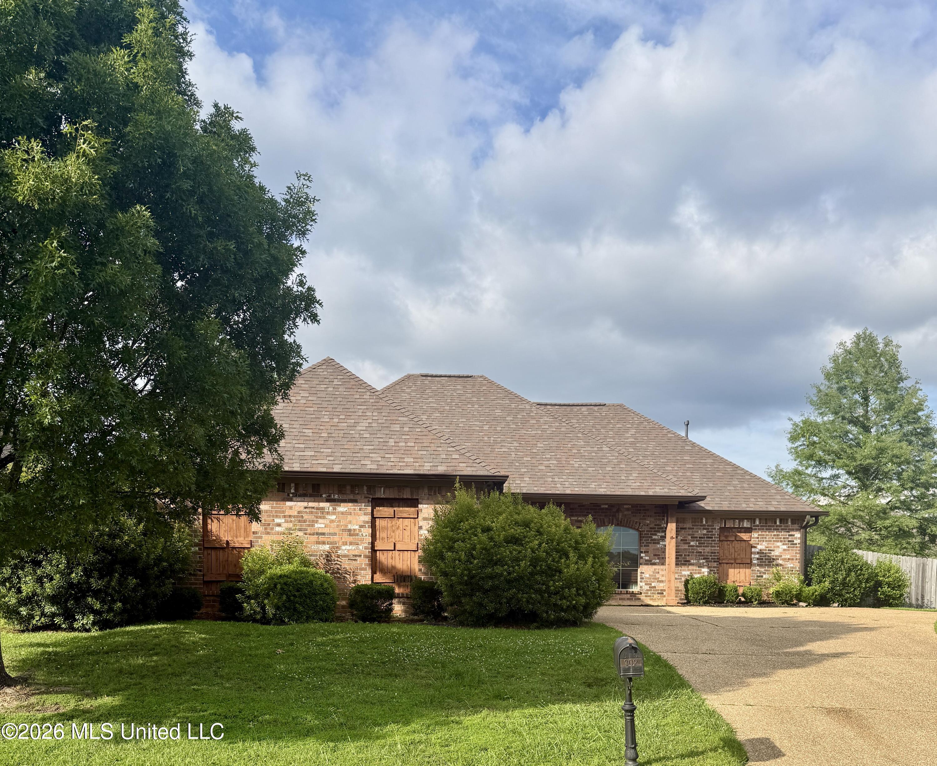 302 Pinecone Cove Property Photo 35