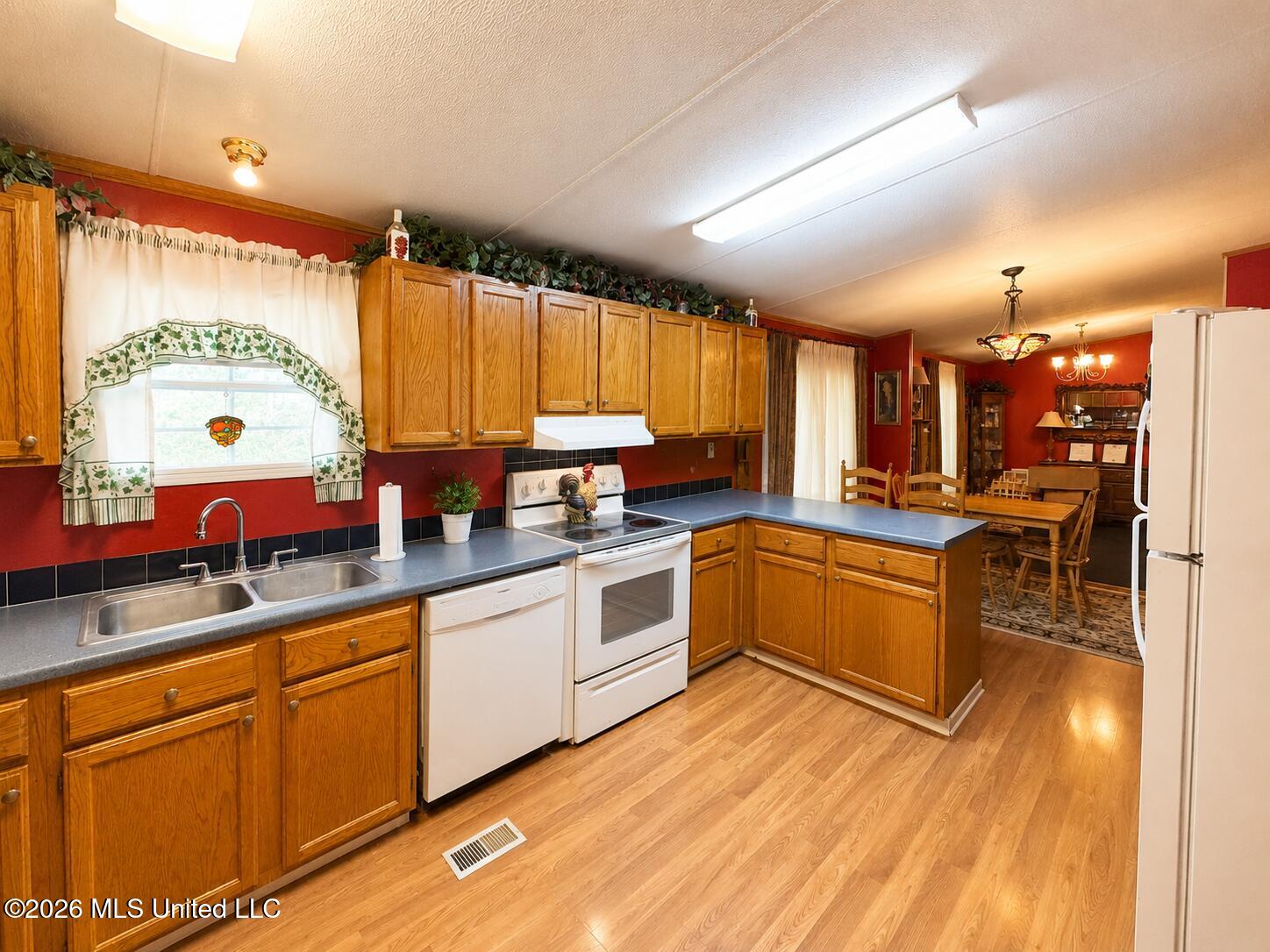 15159 Sara Lane Property Photo 5