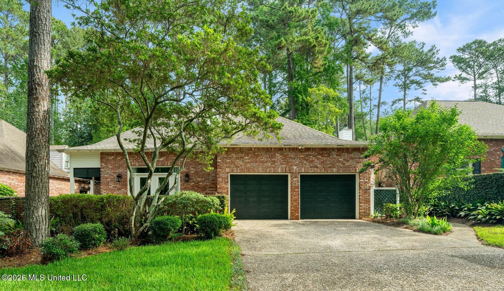 10 Moss Point Road Property Photo 1
