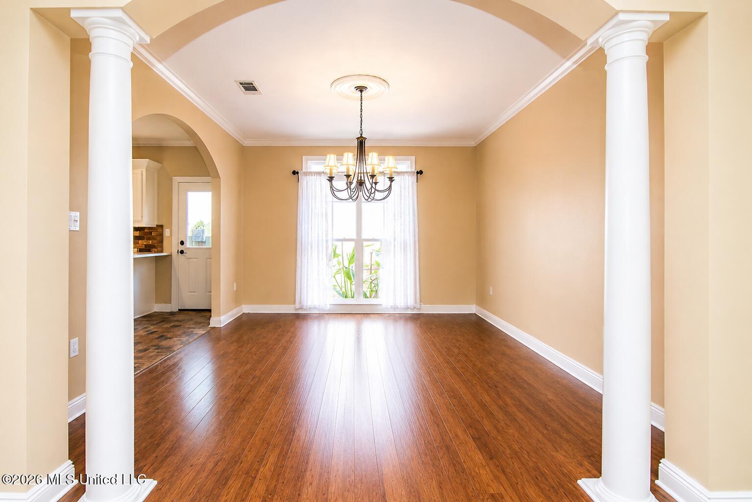 10 Moss Point Road Property Photo 14