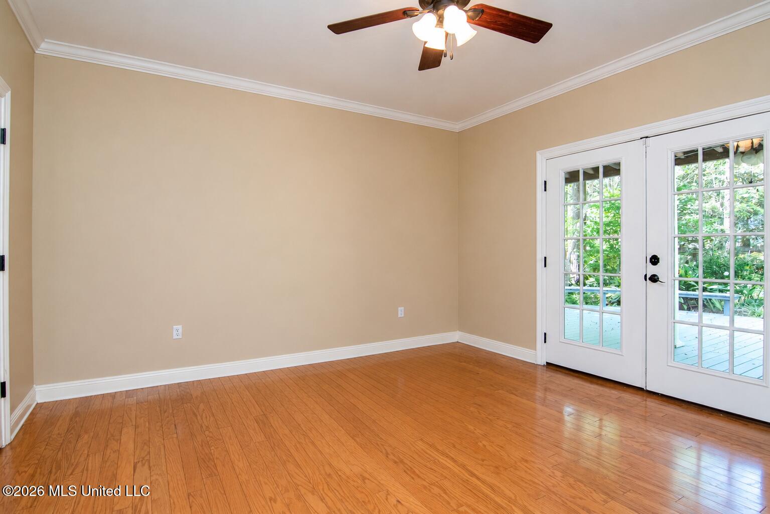10 Moss Point Road Property Photo 20