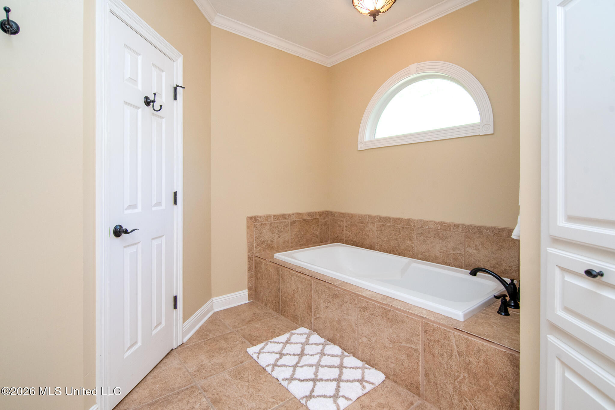10 Moss Point Road Property Photo 23