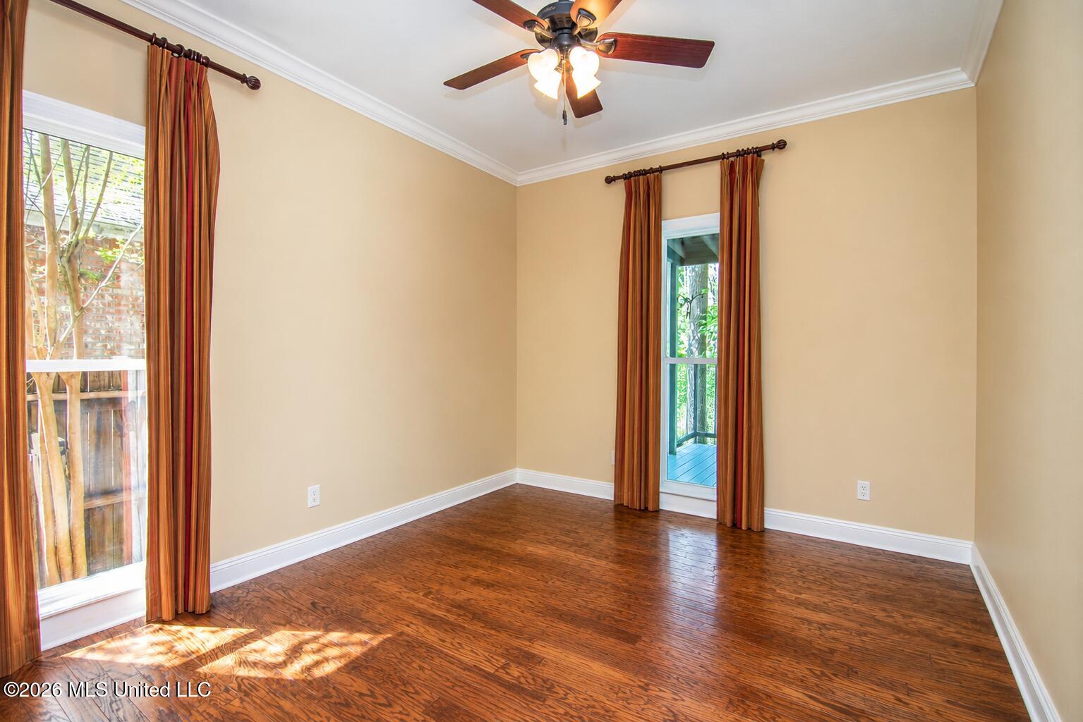10 Moss Point Road Property Photo 25