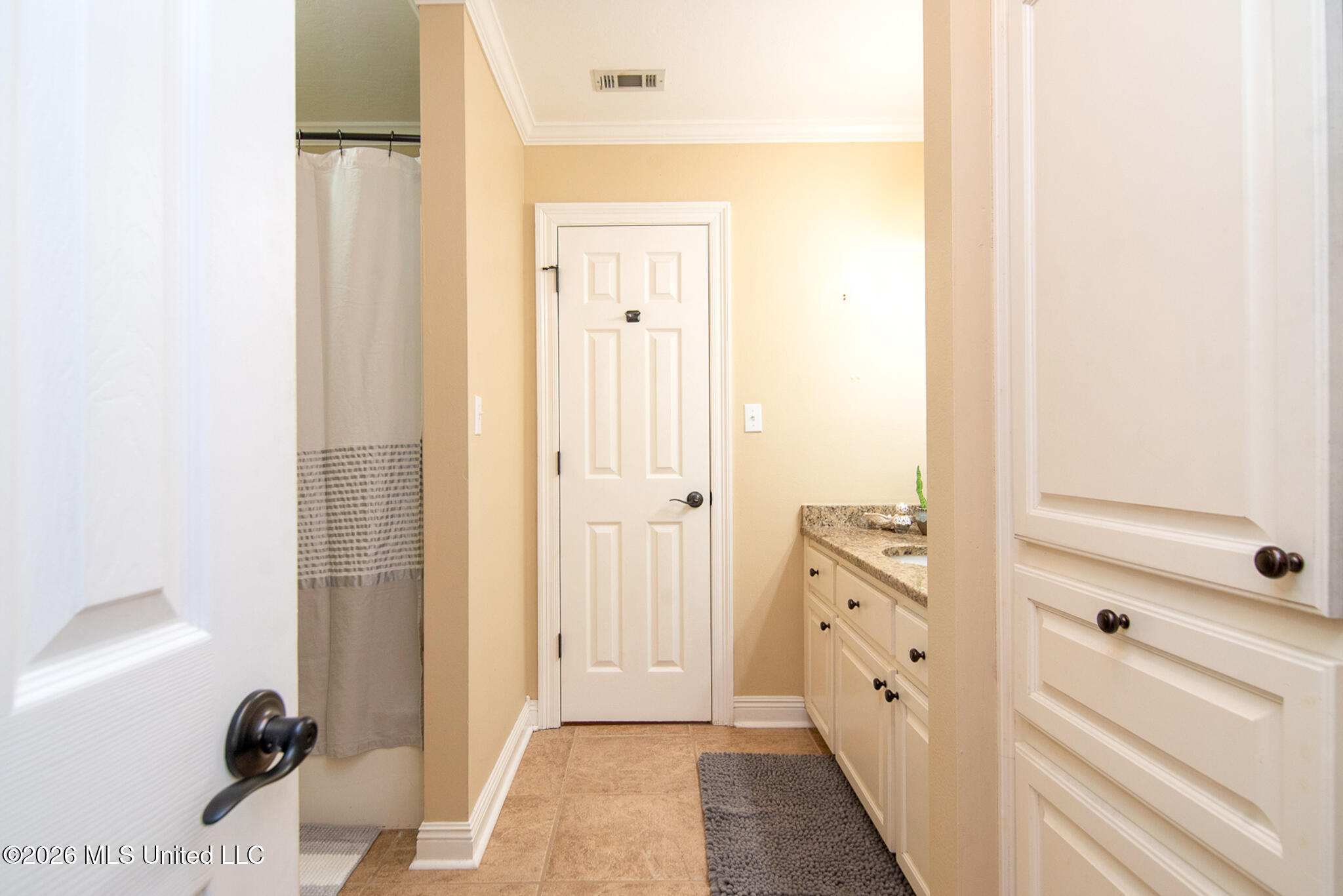 10 Moss Point Road Property Photo 30