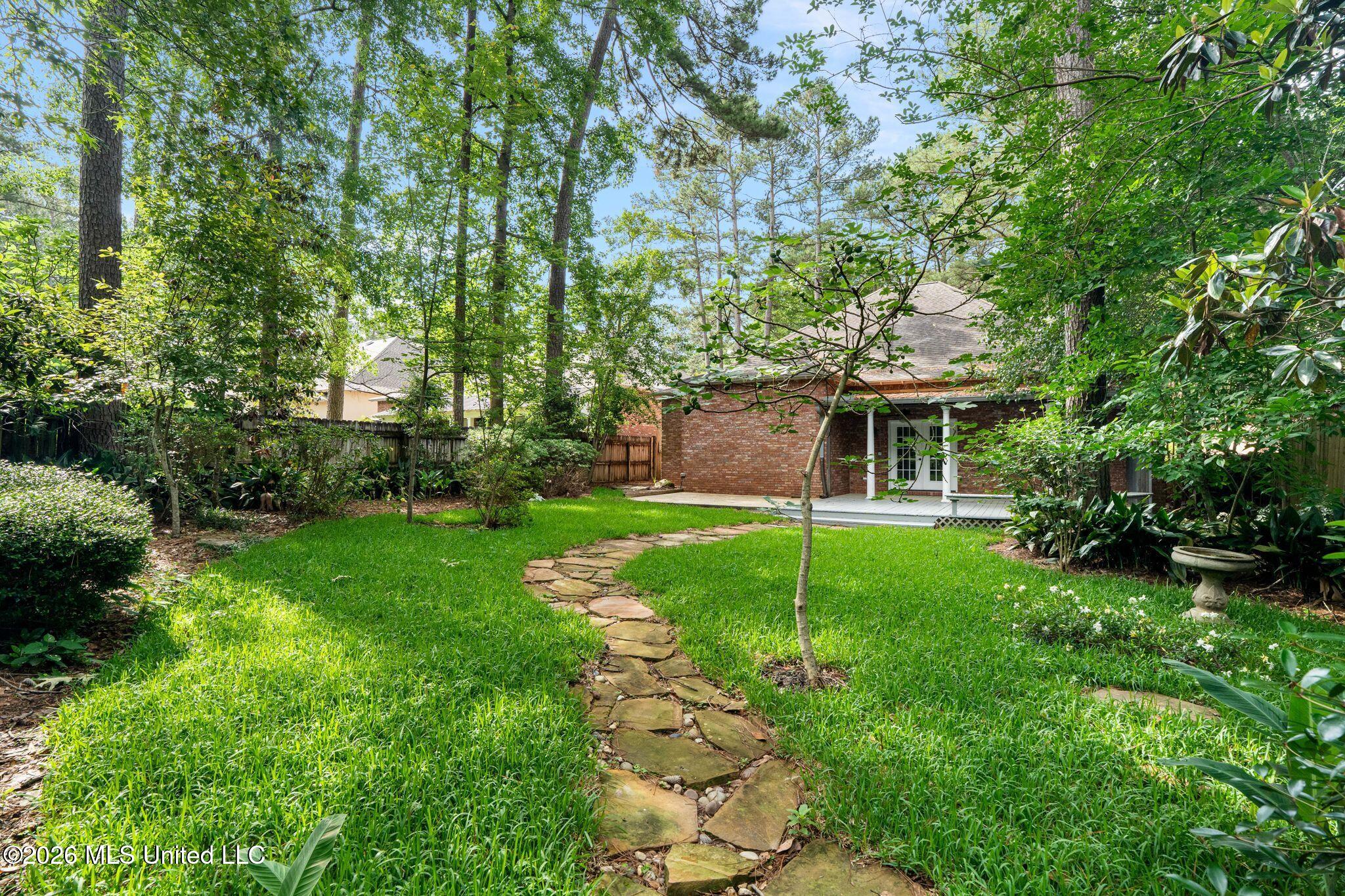 10 Moss Point Road Property Photo 41