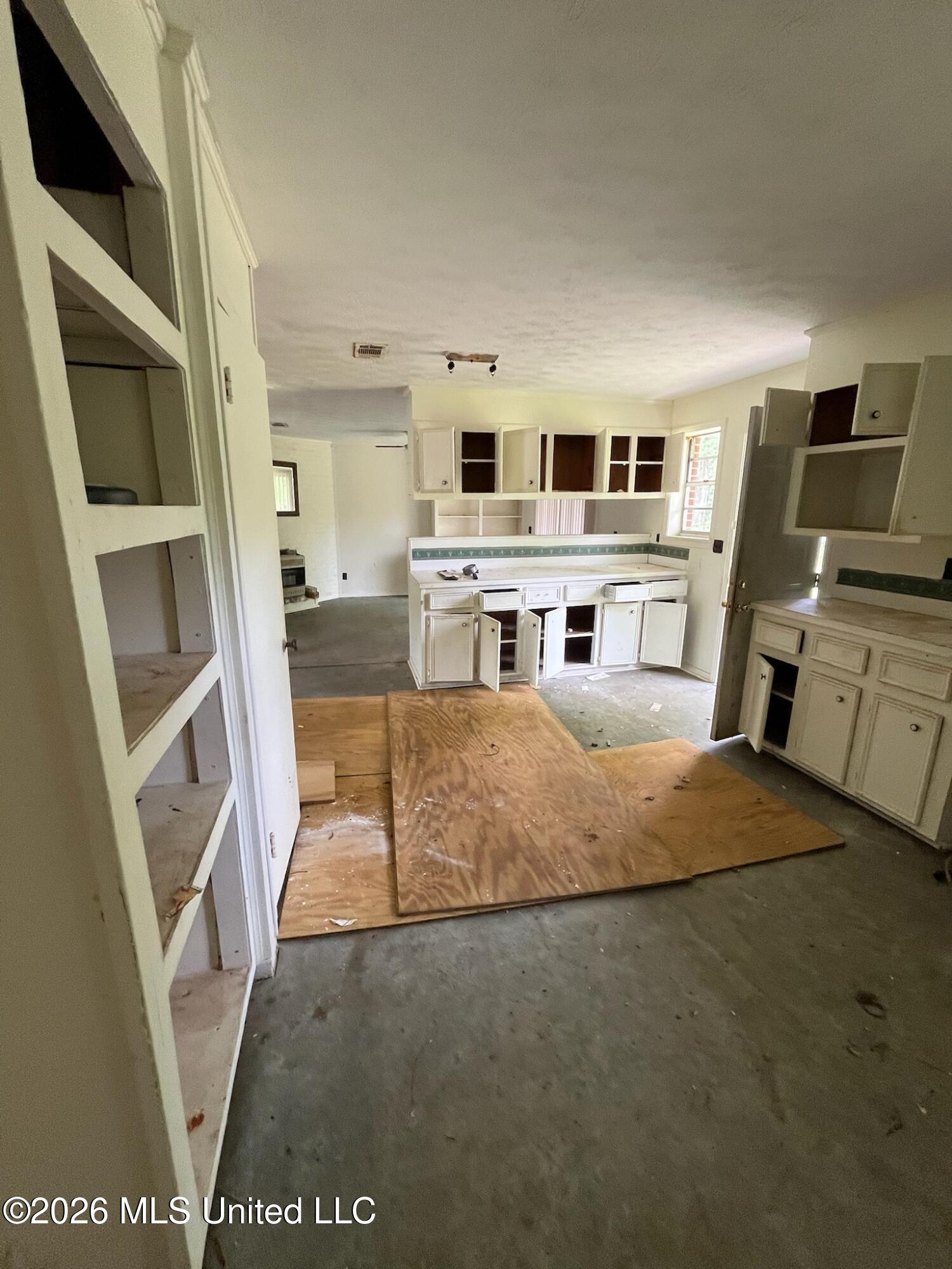 1807 Highway 15 Property Photo 10