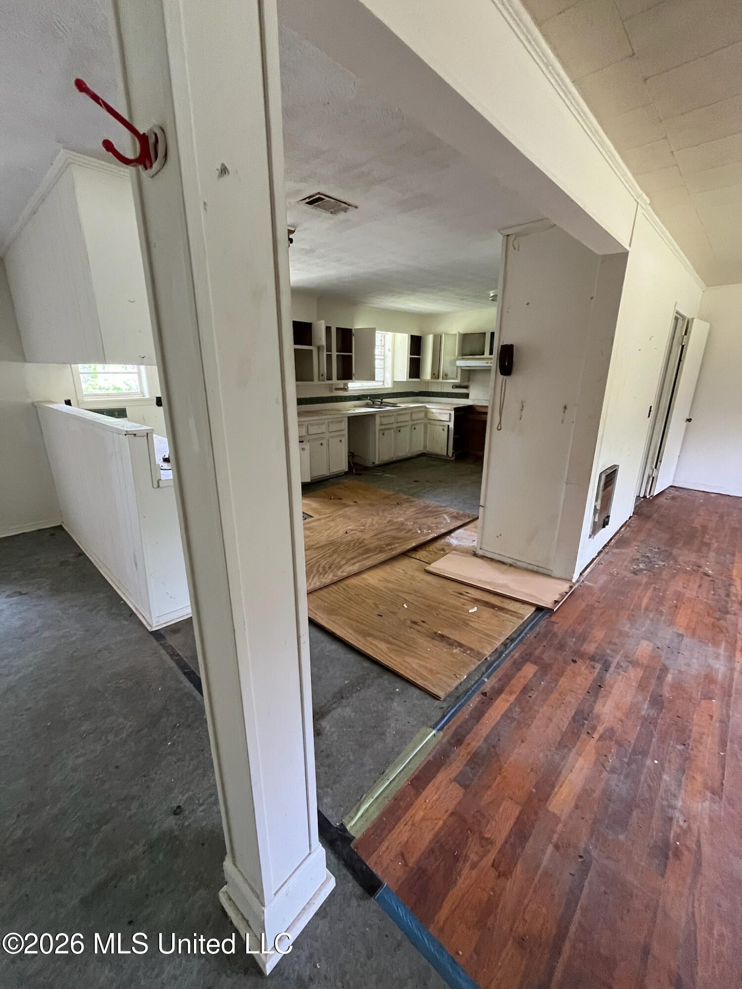 1807 Highway 15 Property Photo 11
