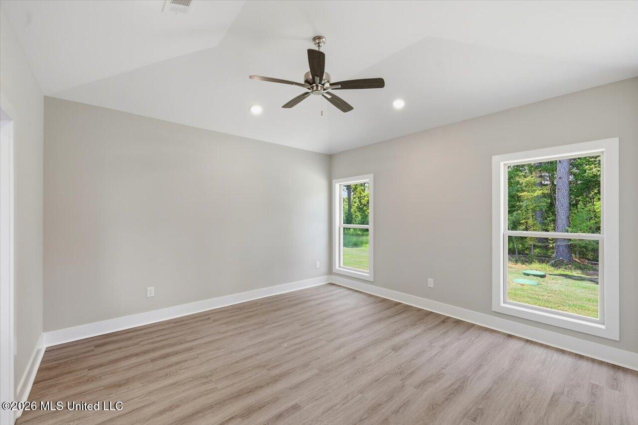 218 New Haven Lane Property Photo 15