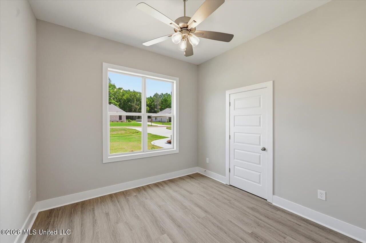 218 New Haven Lane Property Photo 21