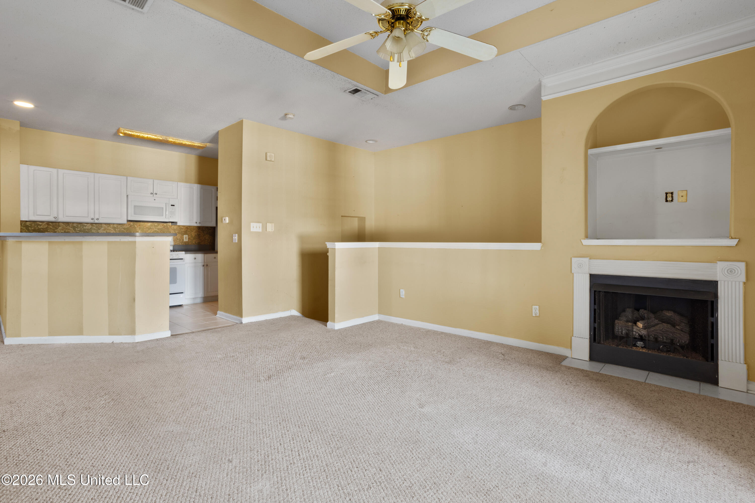 2252 Beach Drive Property Photo 7