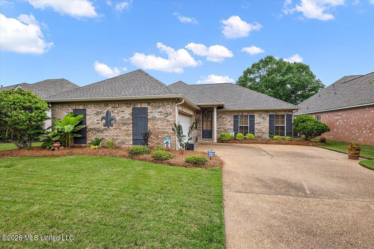 302 Camber Court Property Photo 1