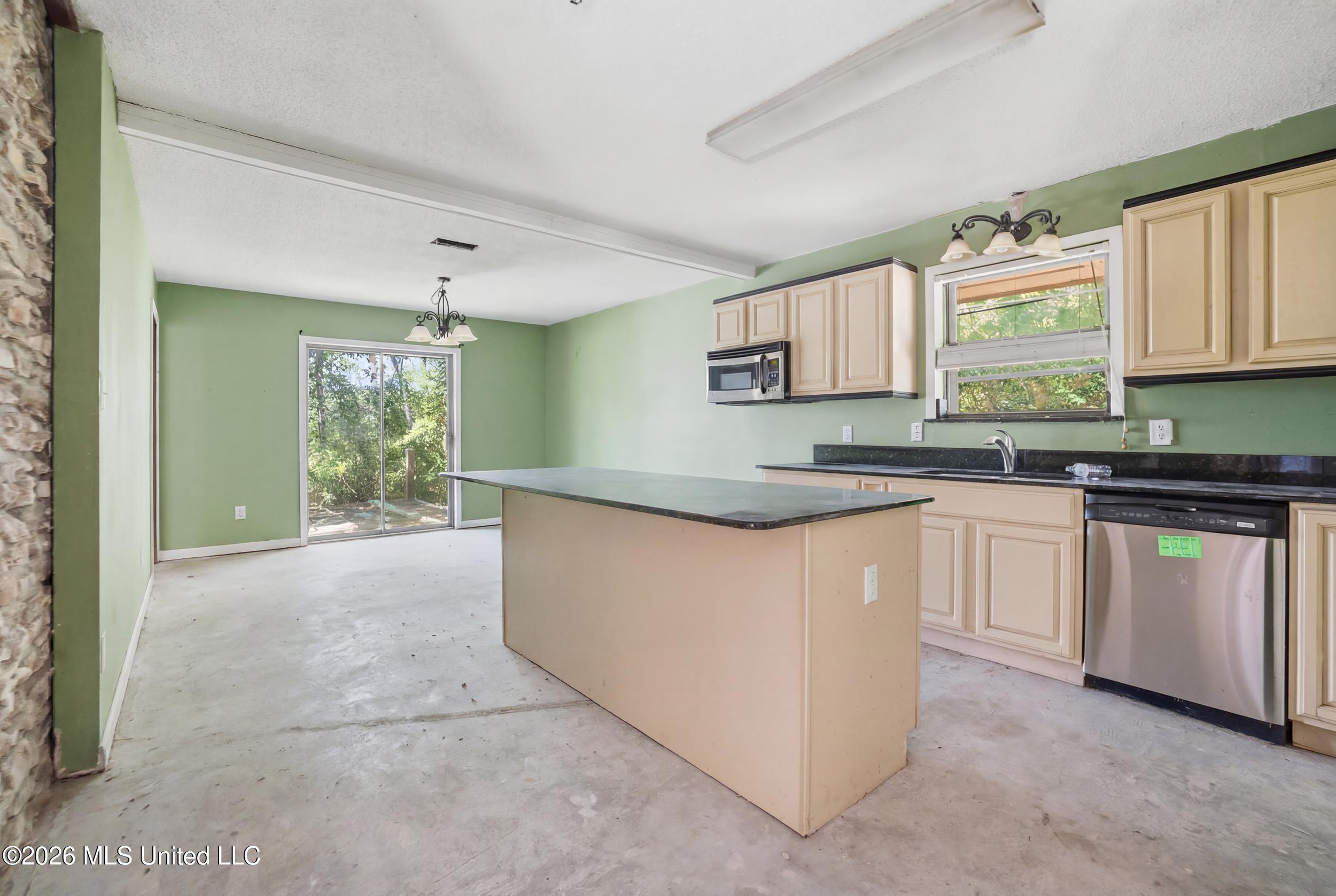 1432 Sioux Bayou Drive Property Photo 9