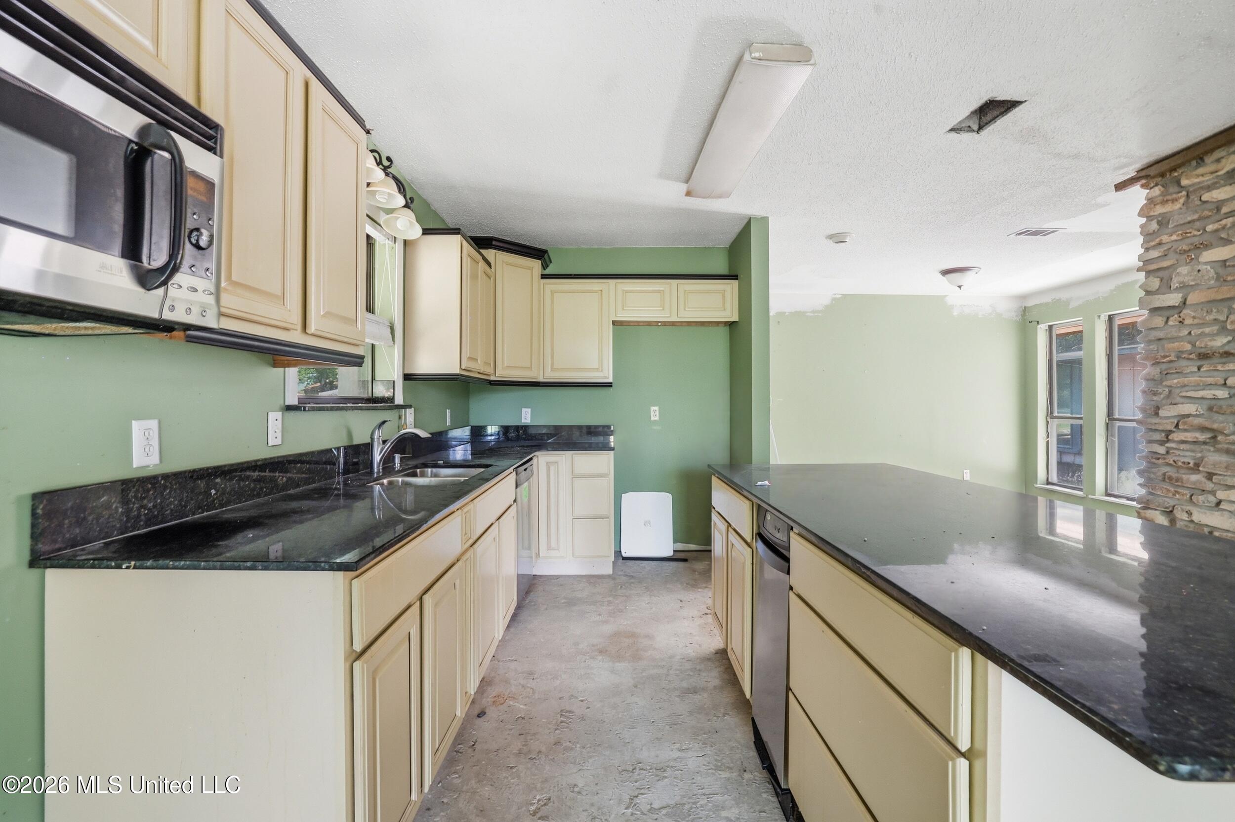 1432 Sioux Bayou Drive Property Photo 14
