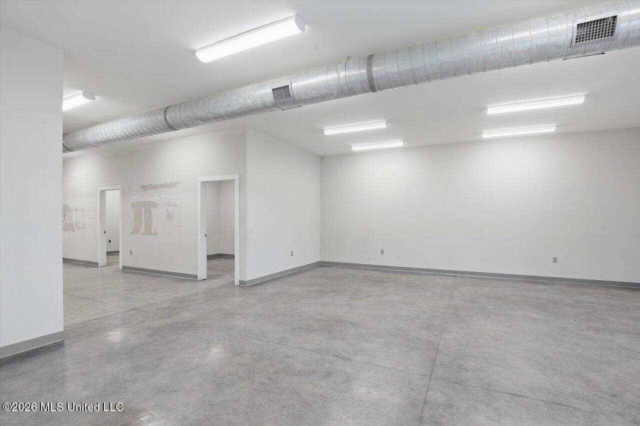 1505 Industrial Drive Property Photo 6