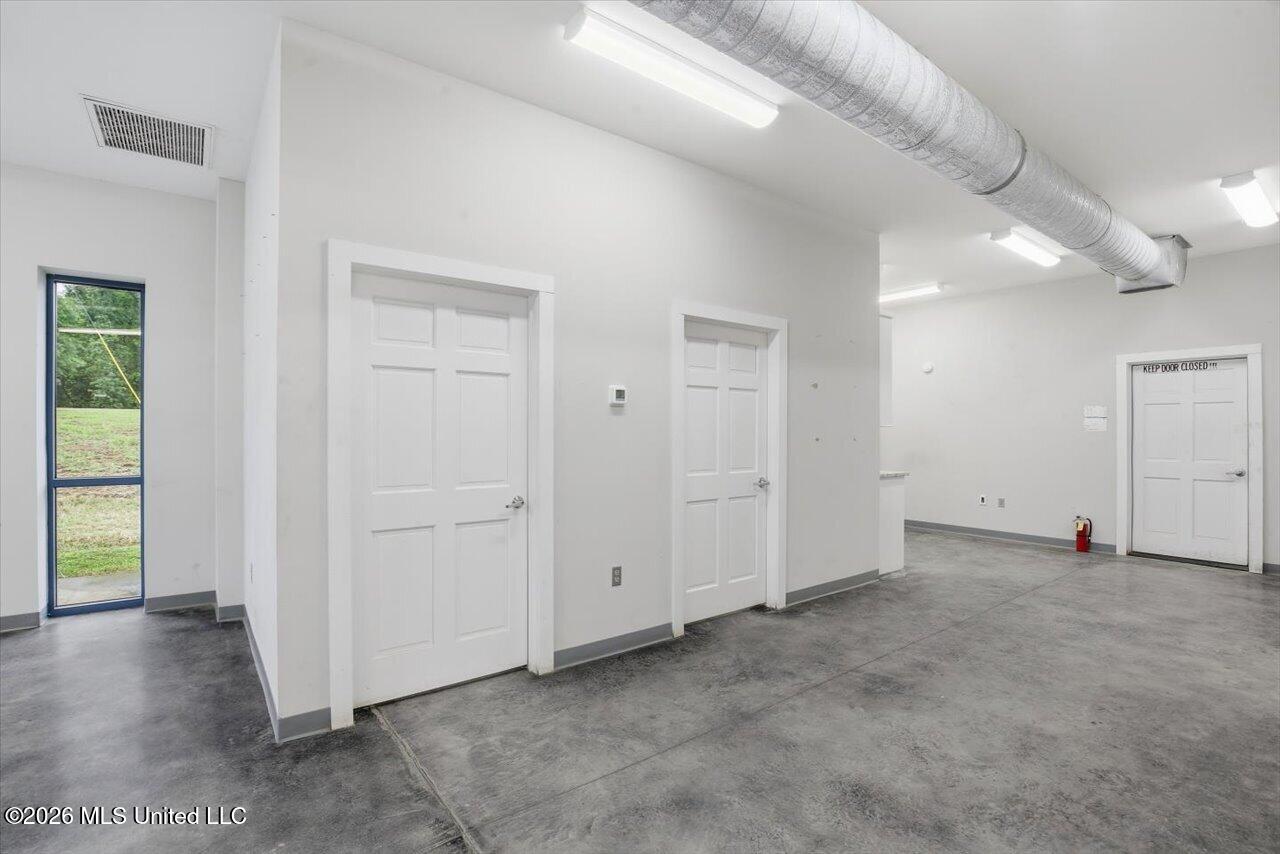 1505 Industrial Drive Property Photo 15