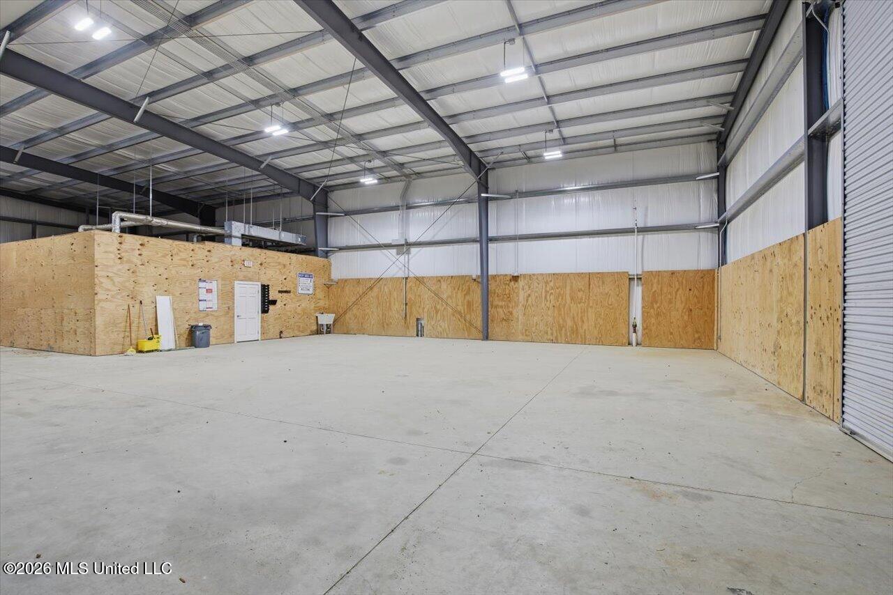 1505 Industrial Drive Property Photo 23