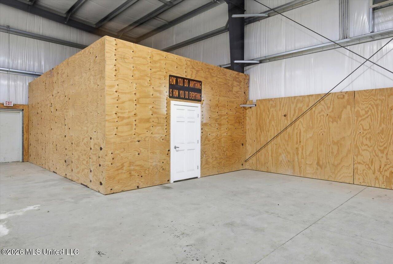 1505 Industrial Drive Property Photo 34