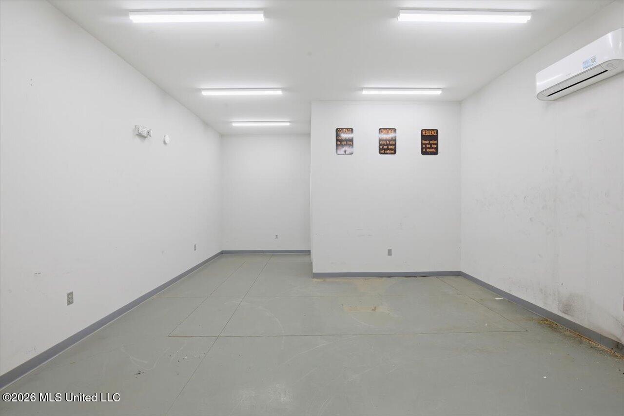 1505 Industrial Drive Property Photo 35